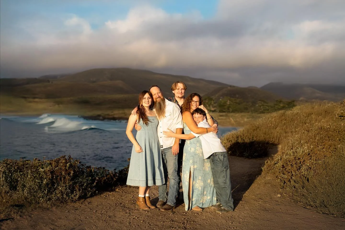 Moody golden hour at Monta&ntilde;a de Oro State Park 🌅✨
This Labor Day, we&rsquo;re celebrating the beauty of family &mdash; slowing down, spending time together, and making memories that last.
#LaborDayWeekend #Monta&ntilde;adeOro #CentralCoastPho