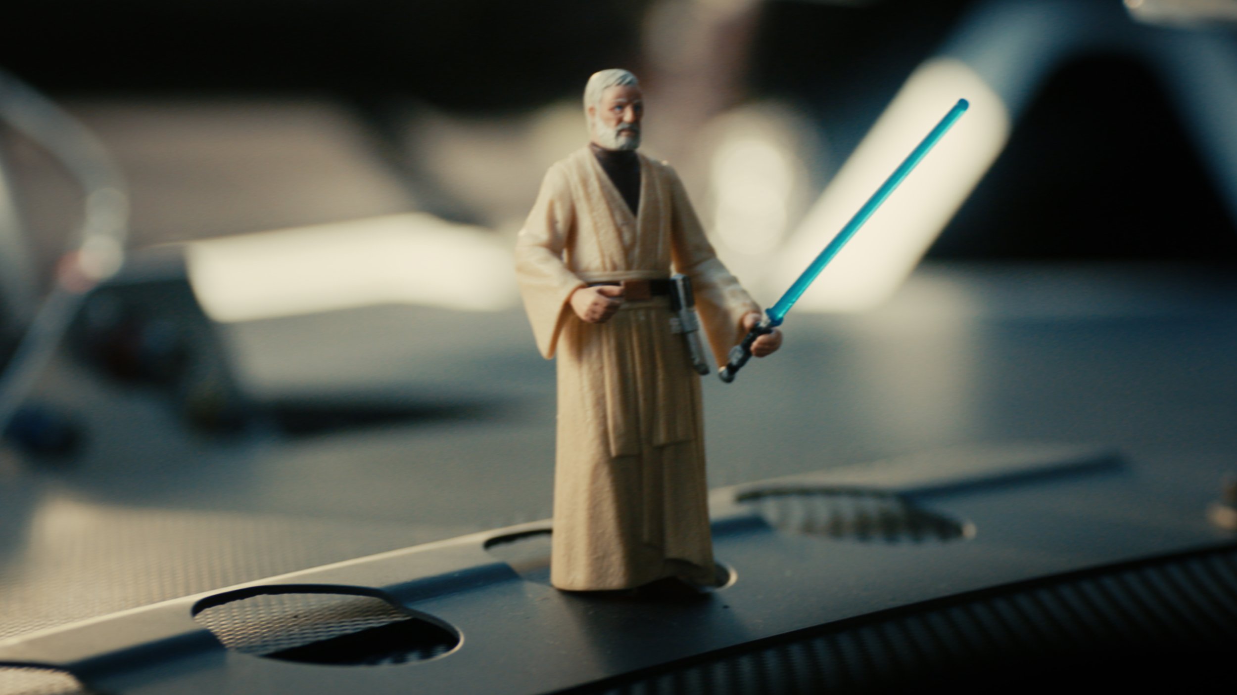 F23_STAR_WARS_CSC_LONGFORM_16x9_CLEAN.mp4.00_03_30_17.Still091.jpg