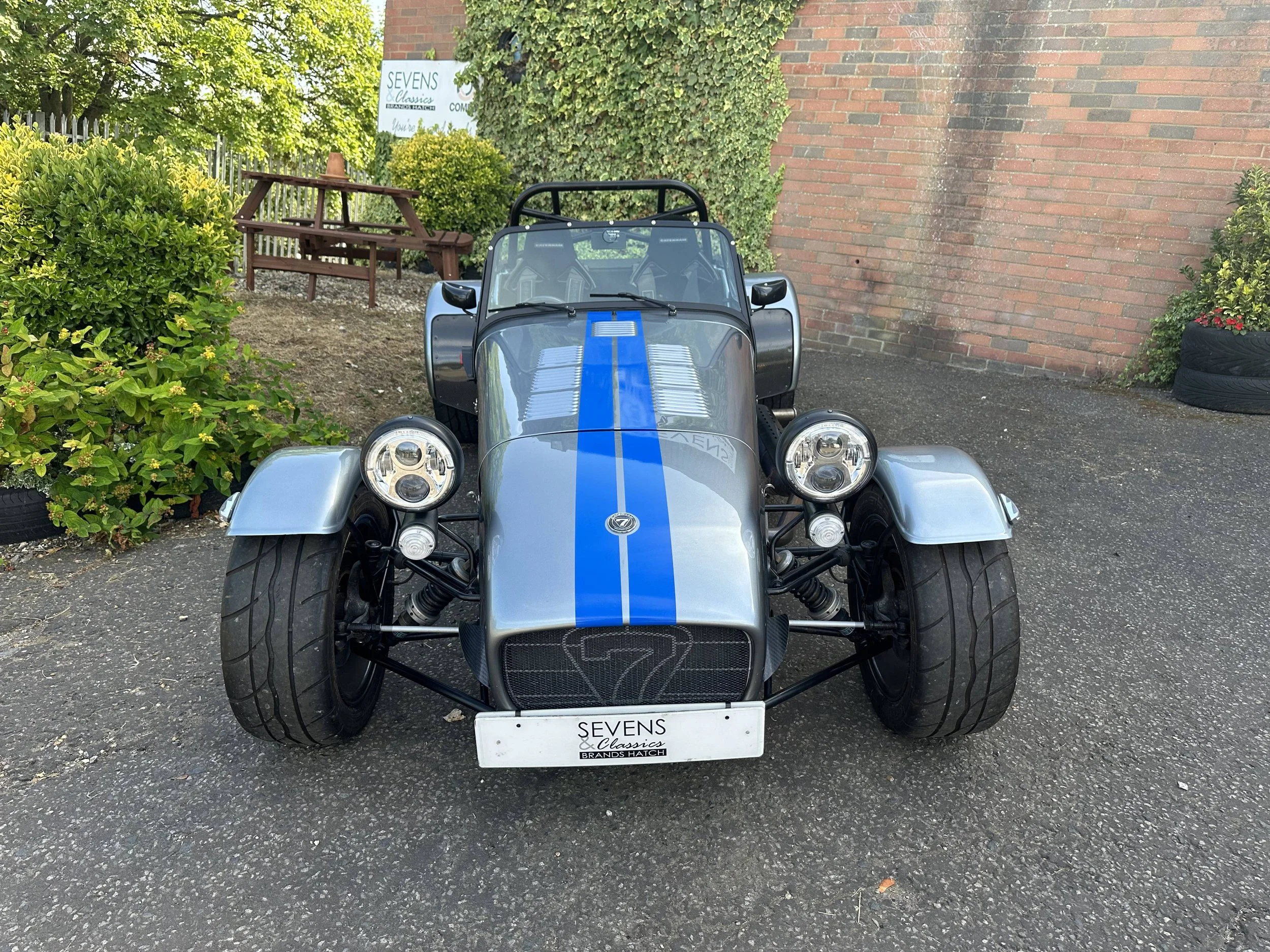 Caterham Roadsport160 - AY05HKT (2).jpeg