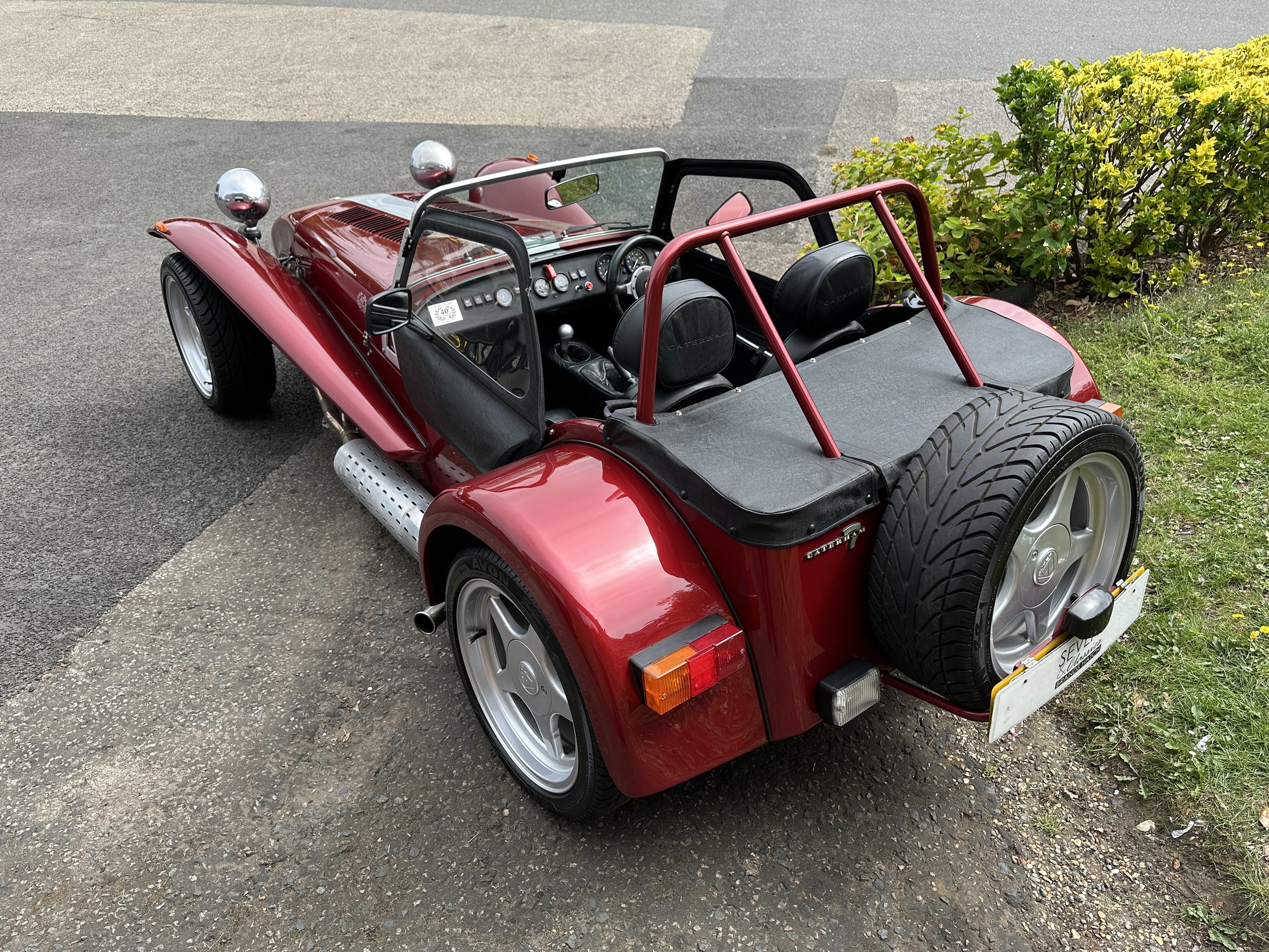 Caterham 40th Anniversary - R103EMY  (5).jpg