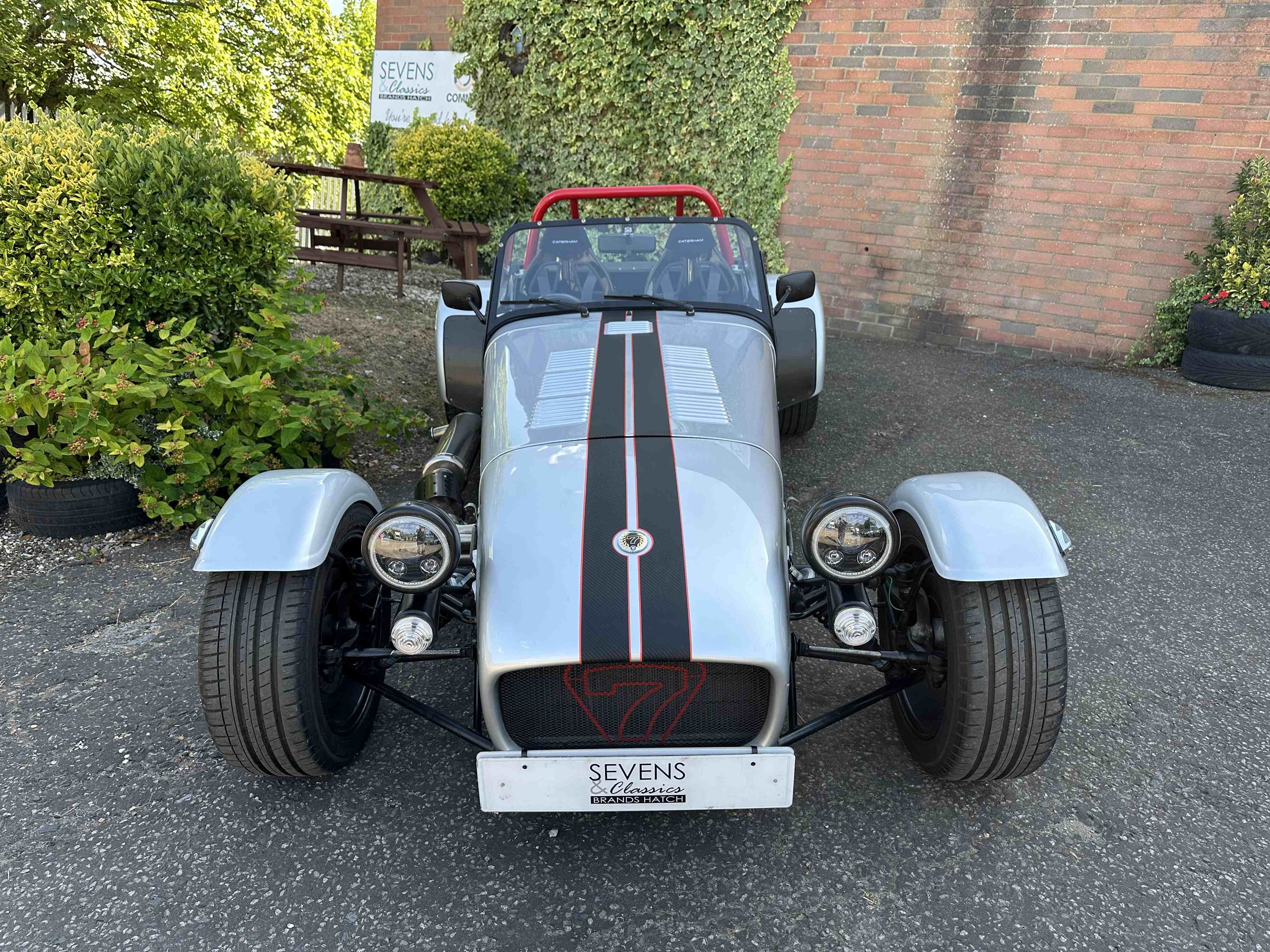 Caterham Roadsport - GN11ENY (2).jpeg