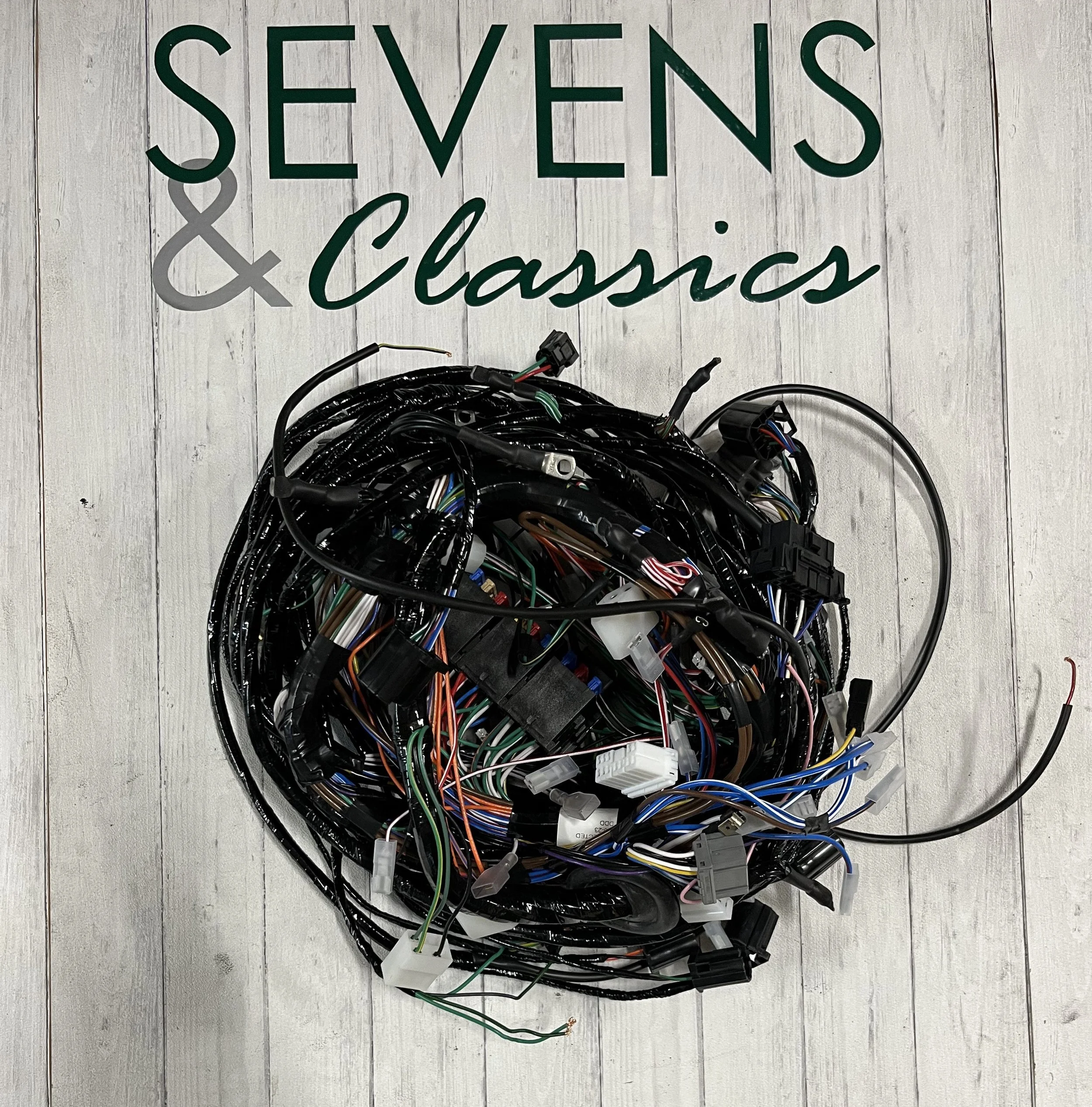 Caterham Lights Left on Warning Buzzer — Sevens & Classics