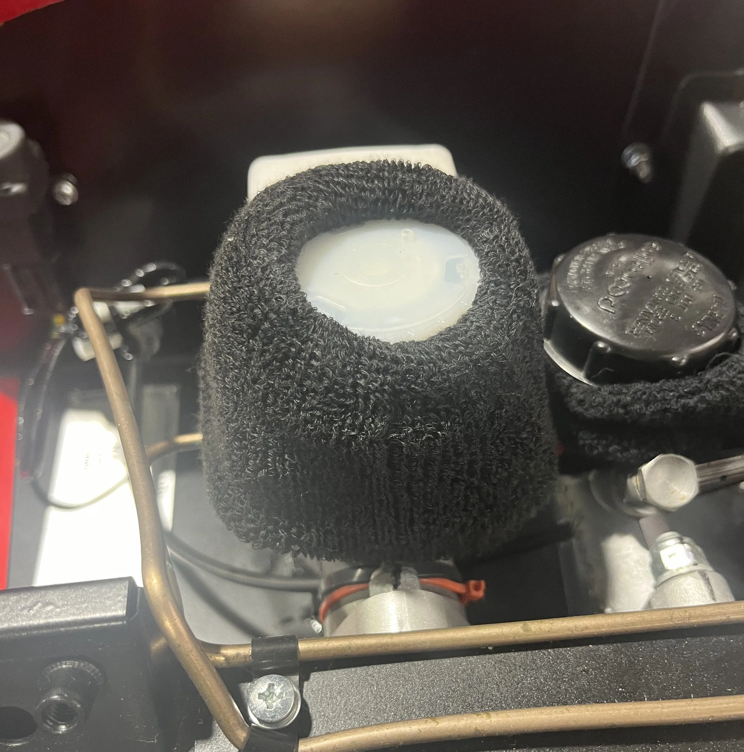 Brake/Clutch Master Cyl Leak Band — Sevens & Classics