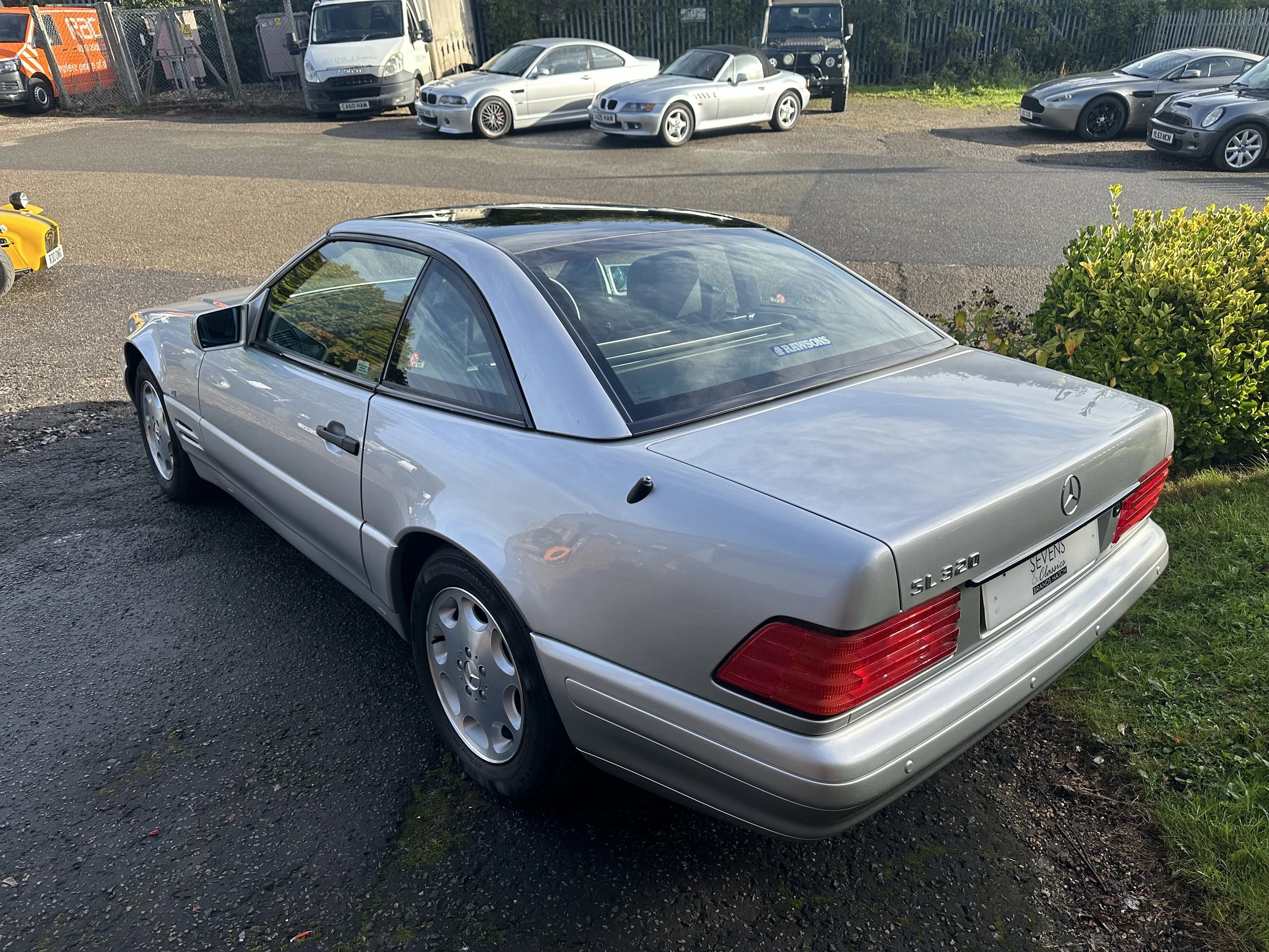 Mercedes 320SL | Sevens & Classics