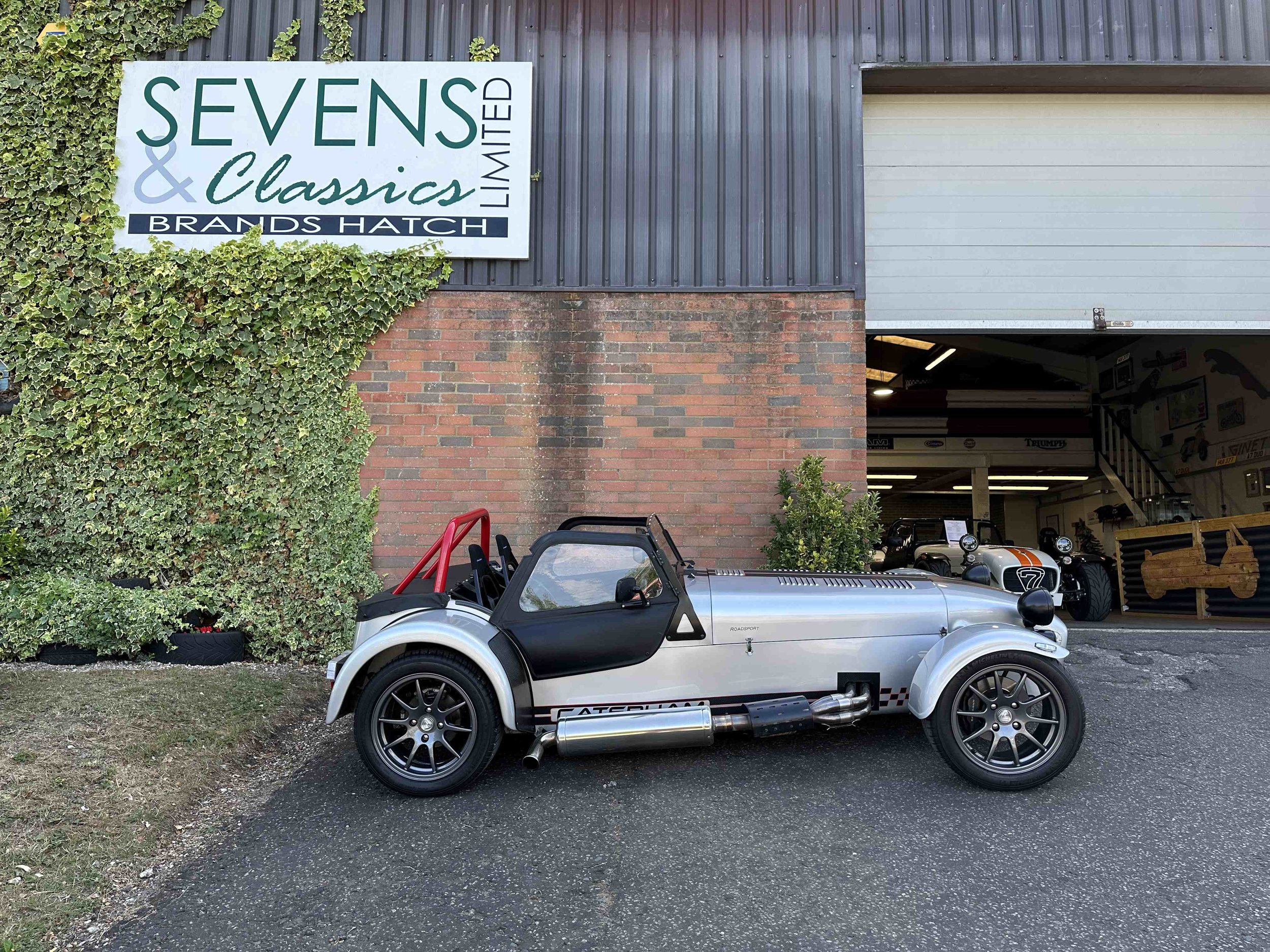 Caterham Roadsport - GN11ENY (12).jpeg