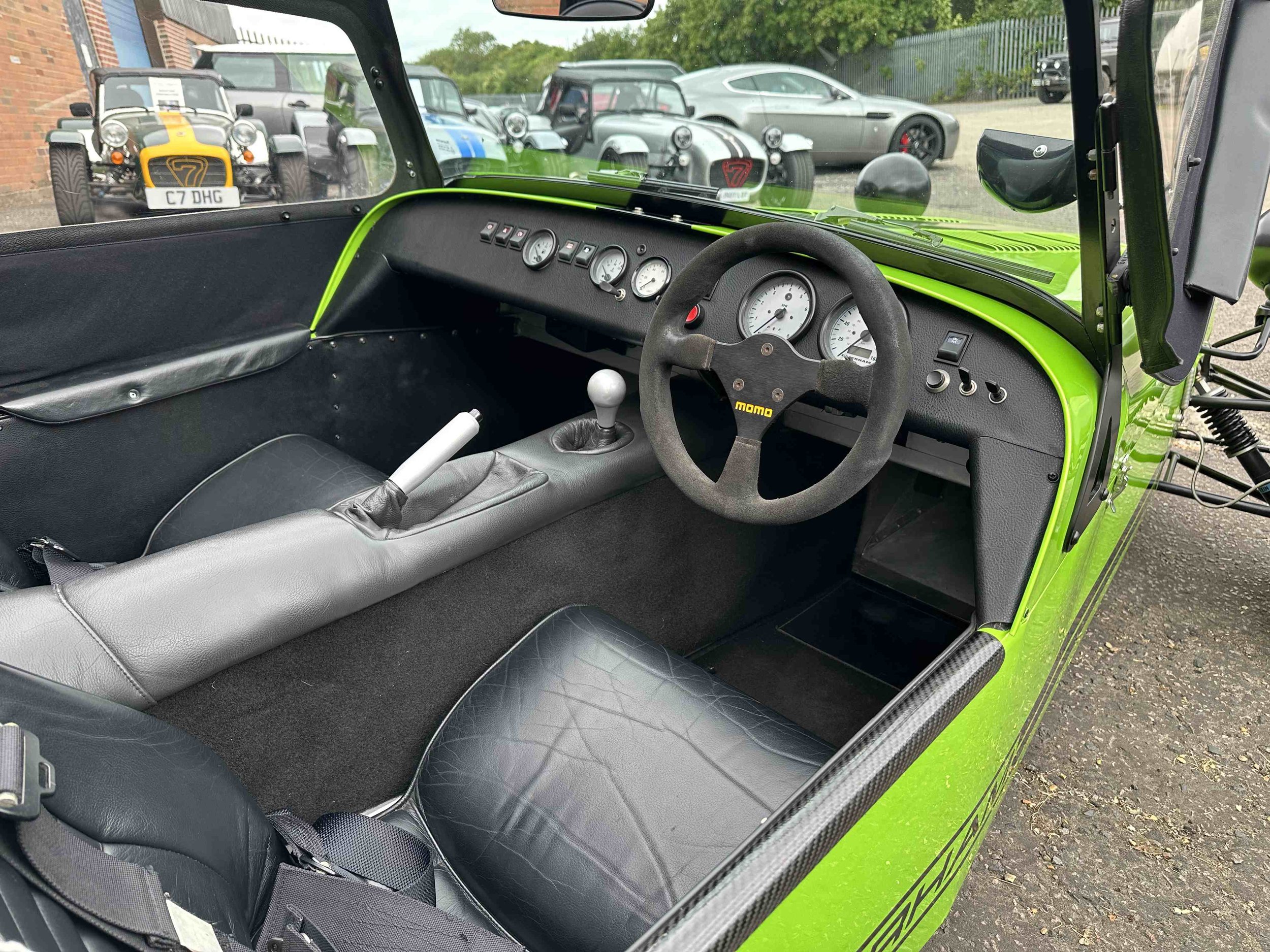 Caterham SV 220 - R99OKS (8).jpeg