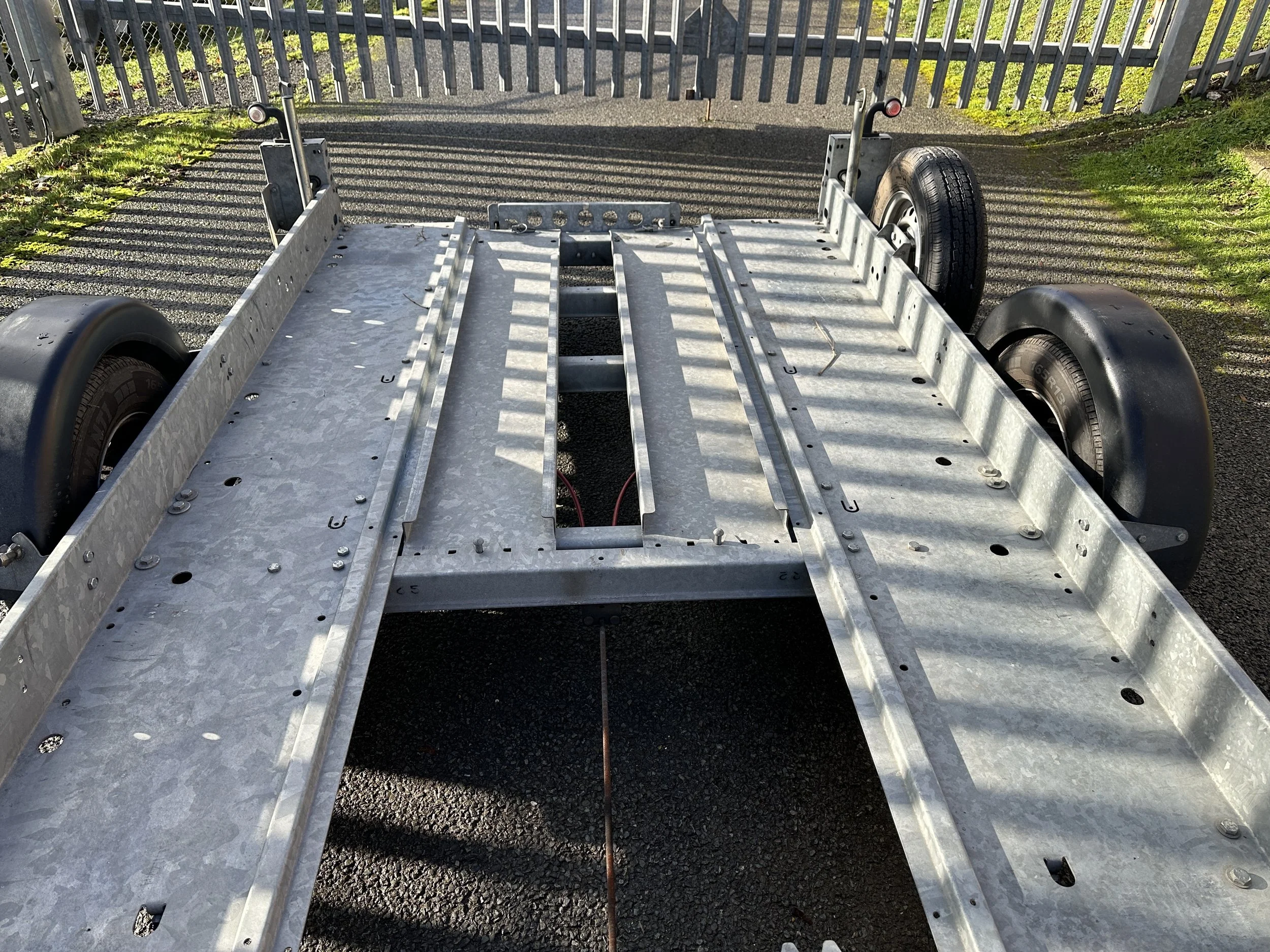 Brian James Trailer - Clubman 100-0100 (10).jpg