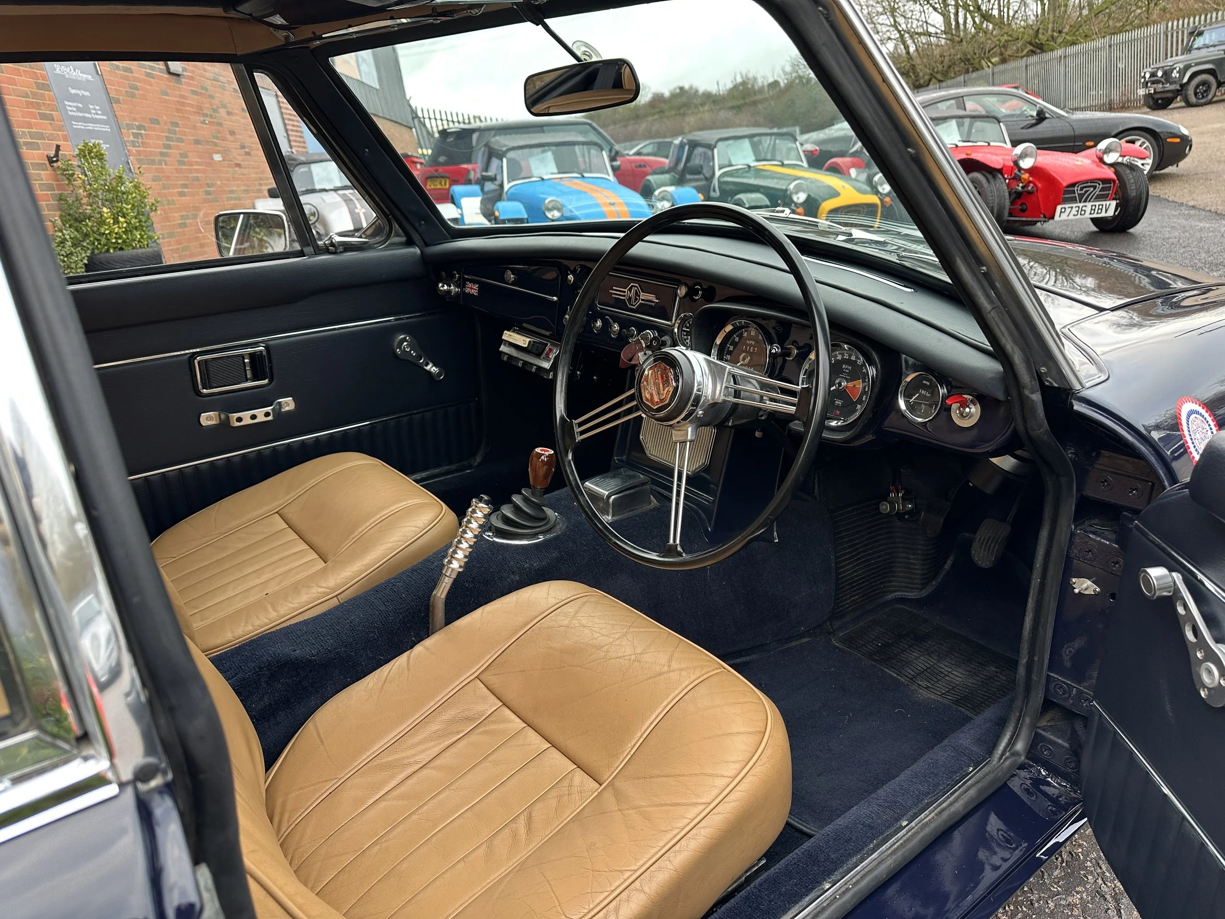MGB GT SOC 172H (7).jpg