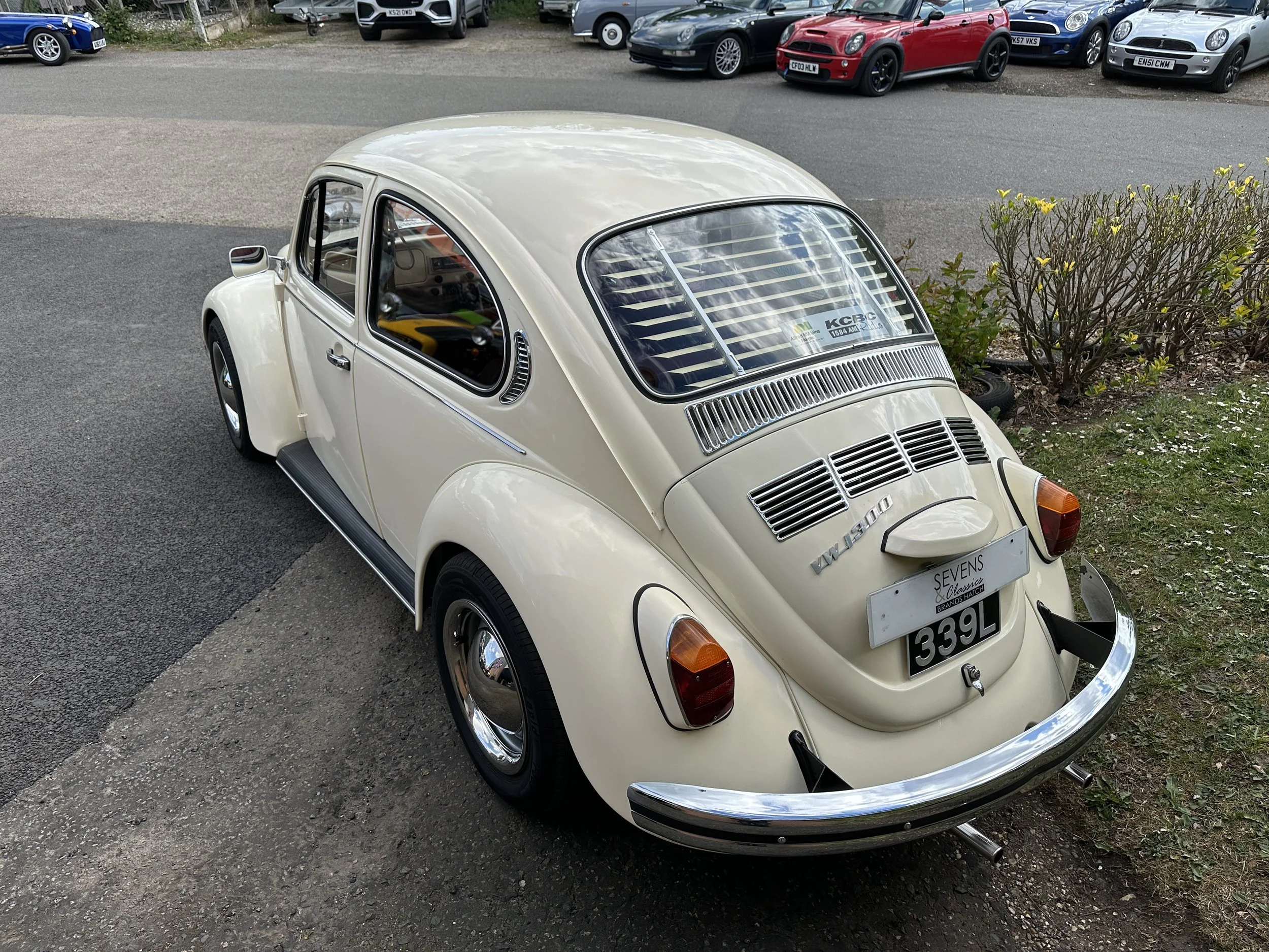 VW Beetle 1600 - SGH339L (4).jpg