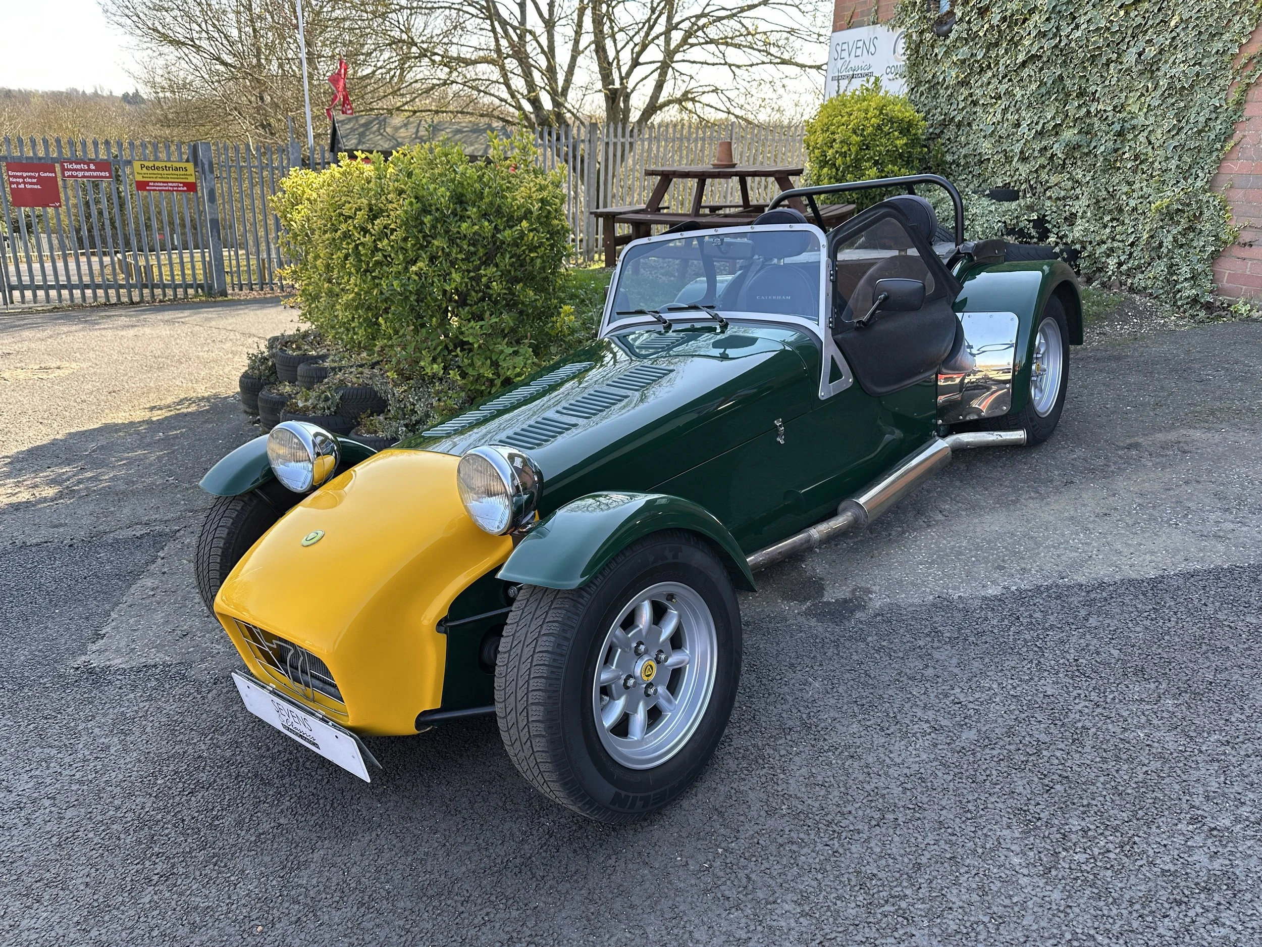 Caterham Classic - Q650APN (3).jpg