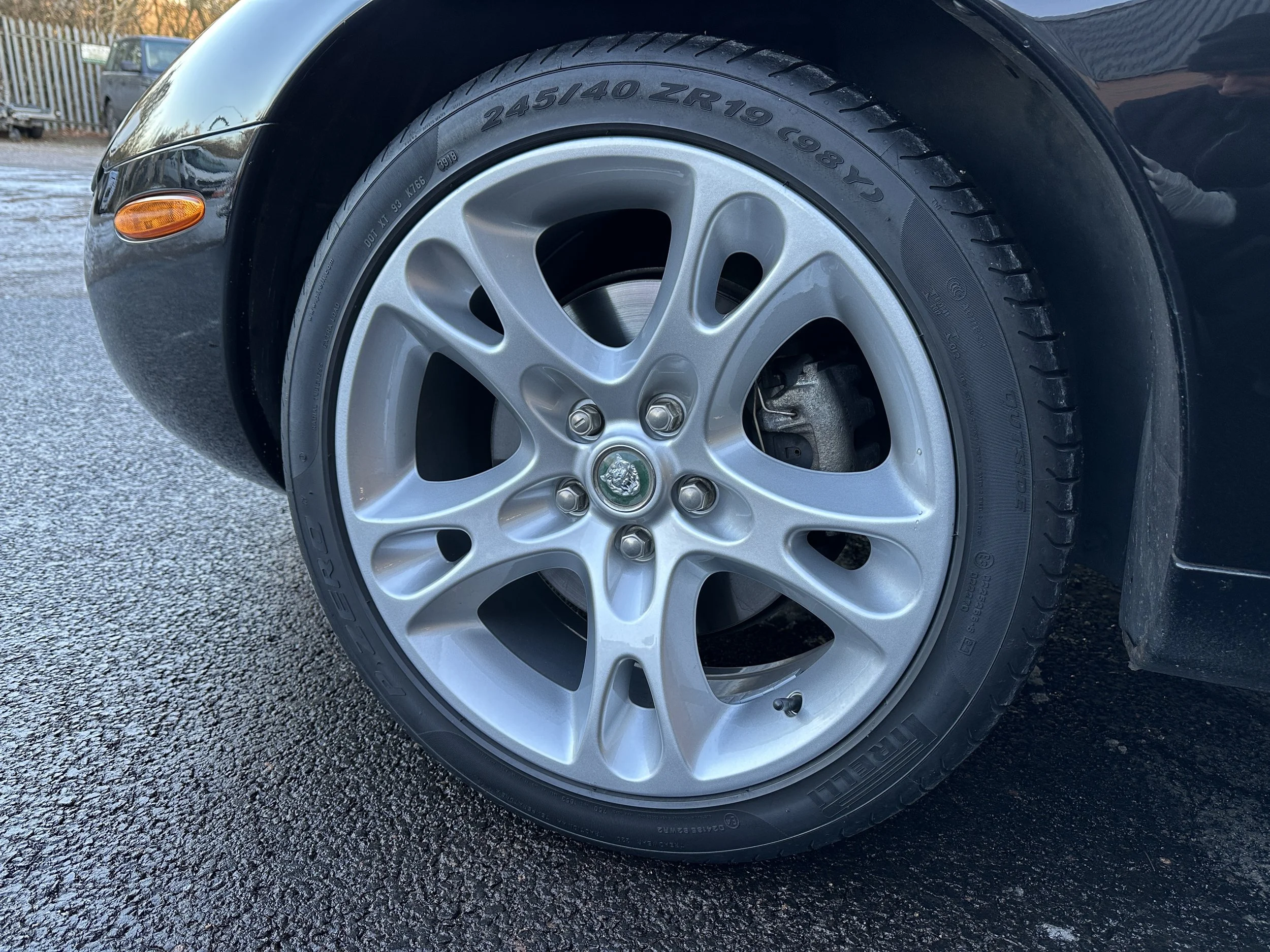 Jaguar XK8 - OU02MFZ (4).jpg