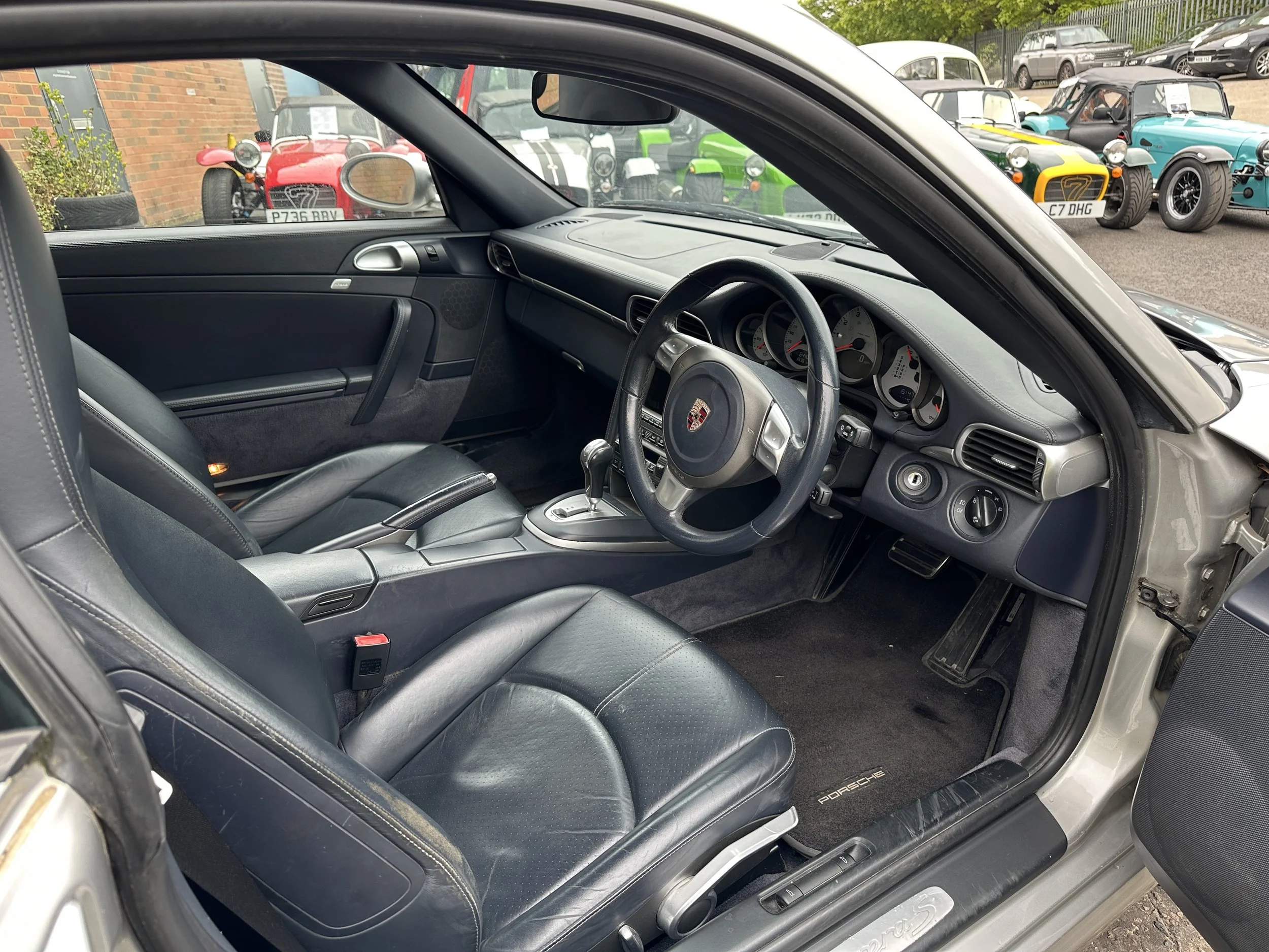 Porshe 911 (1003) - MX56ECT.jpg
