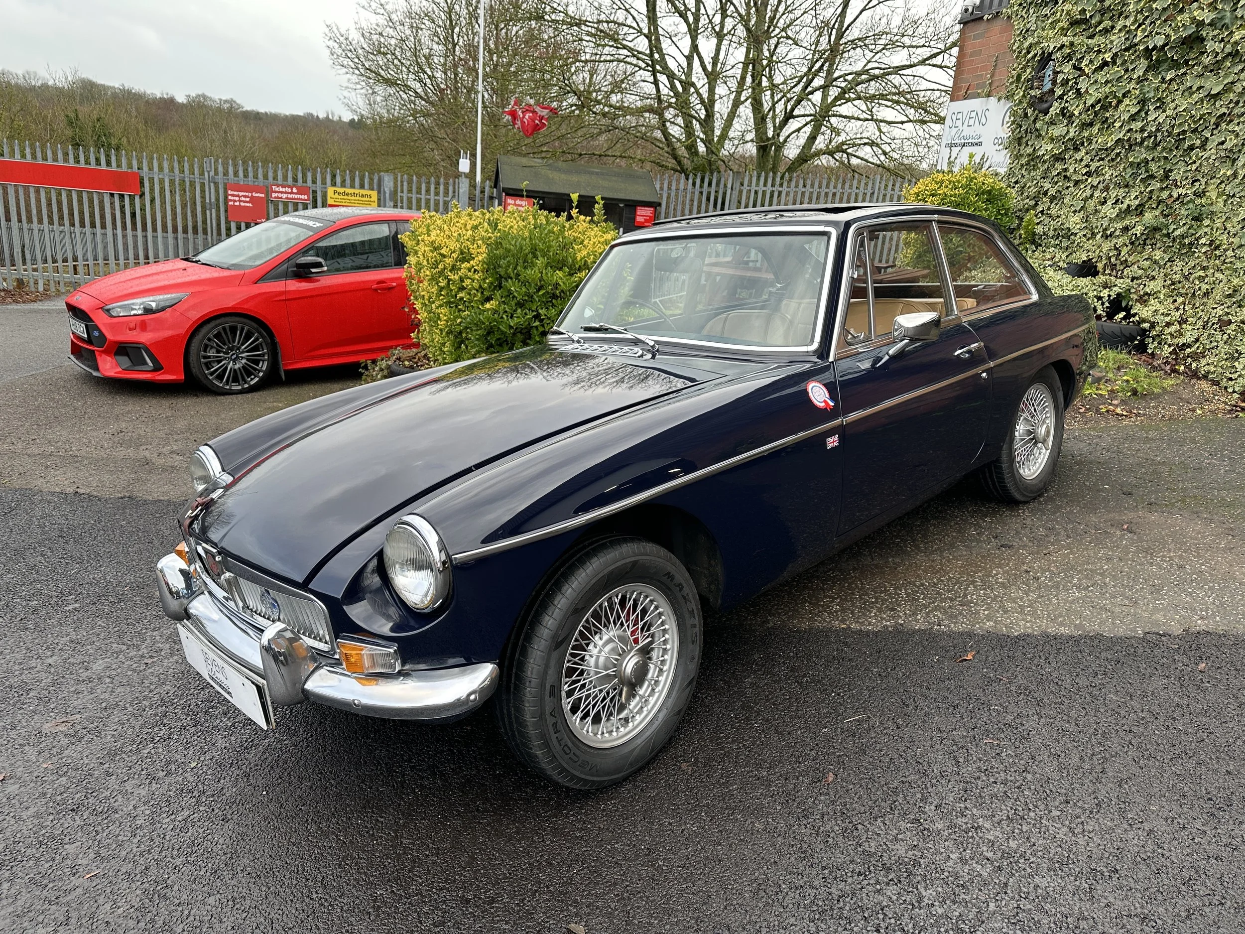 MGB GT SOC 172H (3).jpg