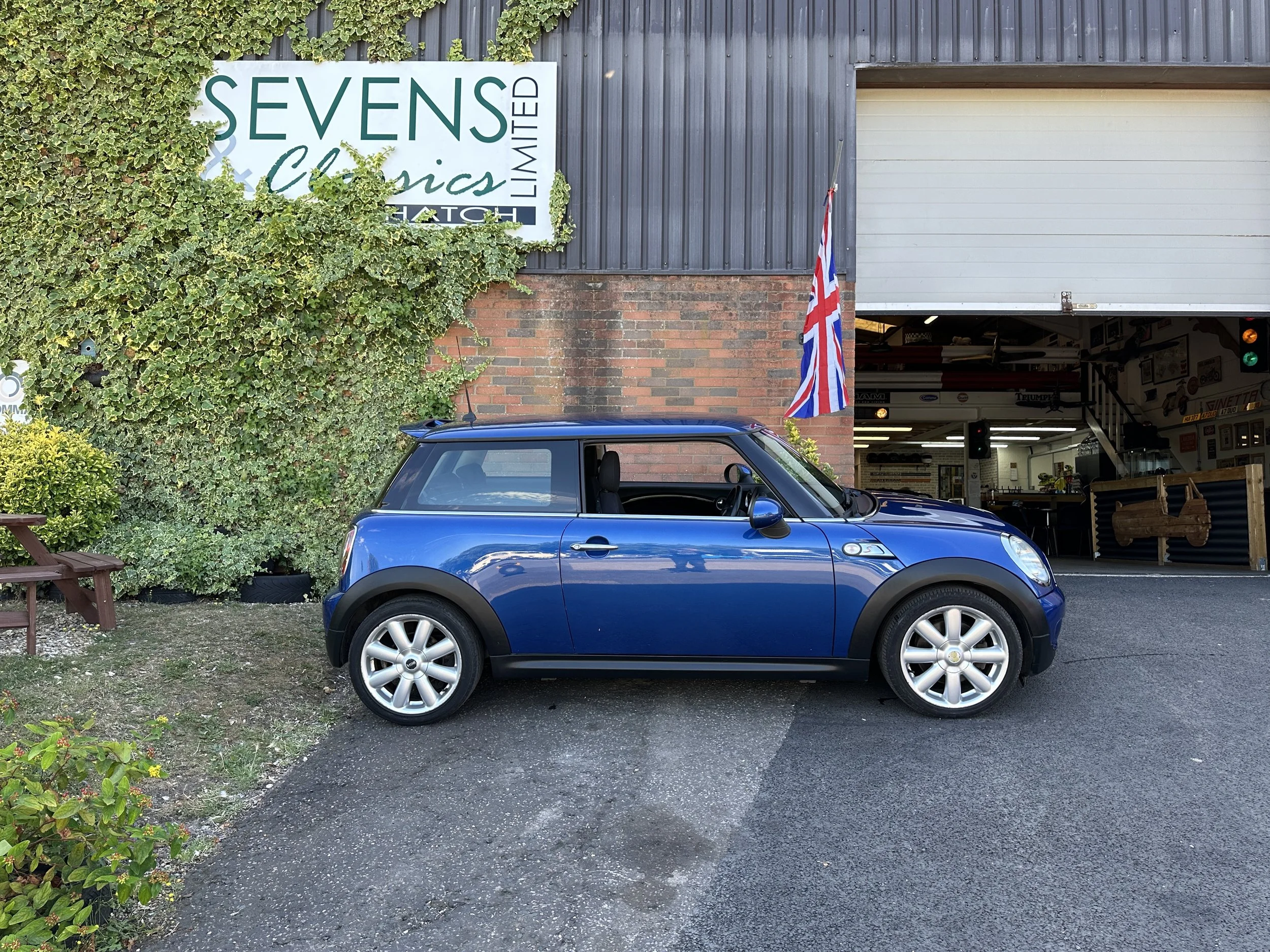 Mini Cooper S - RK57VKS (14).jpg
