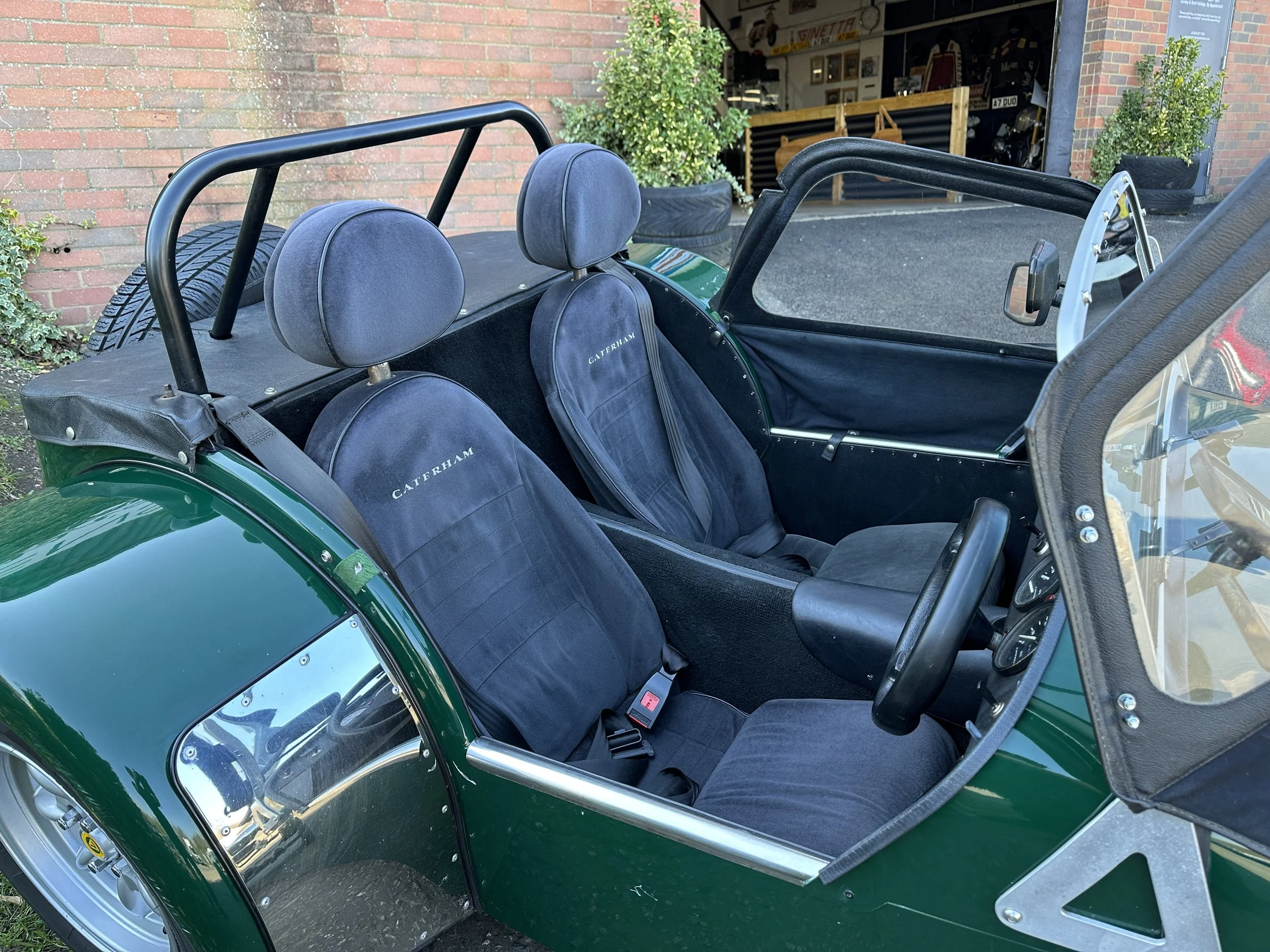 Caterham Classic - Q650APN (9).jpg