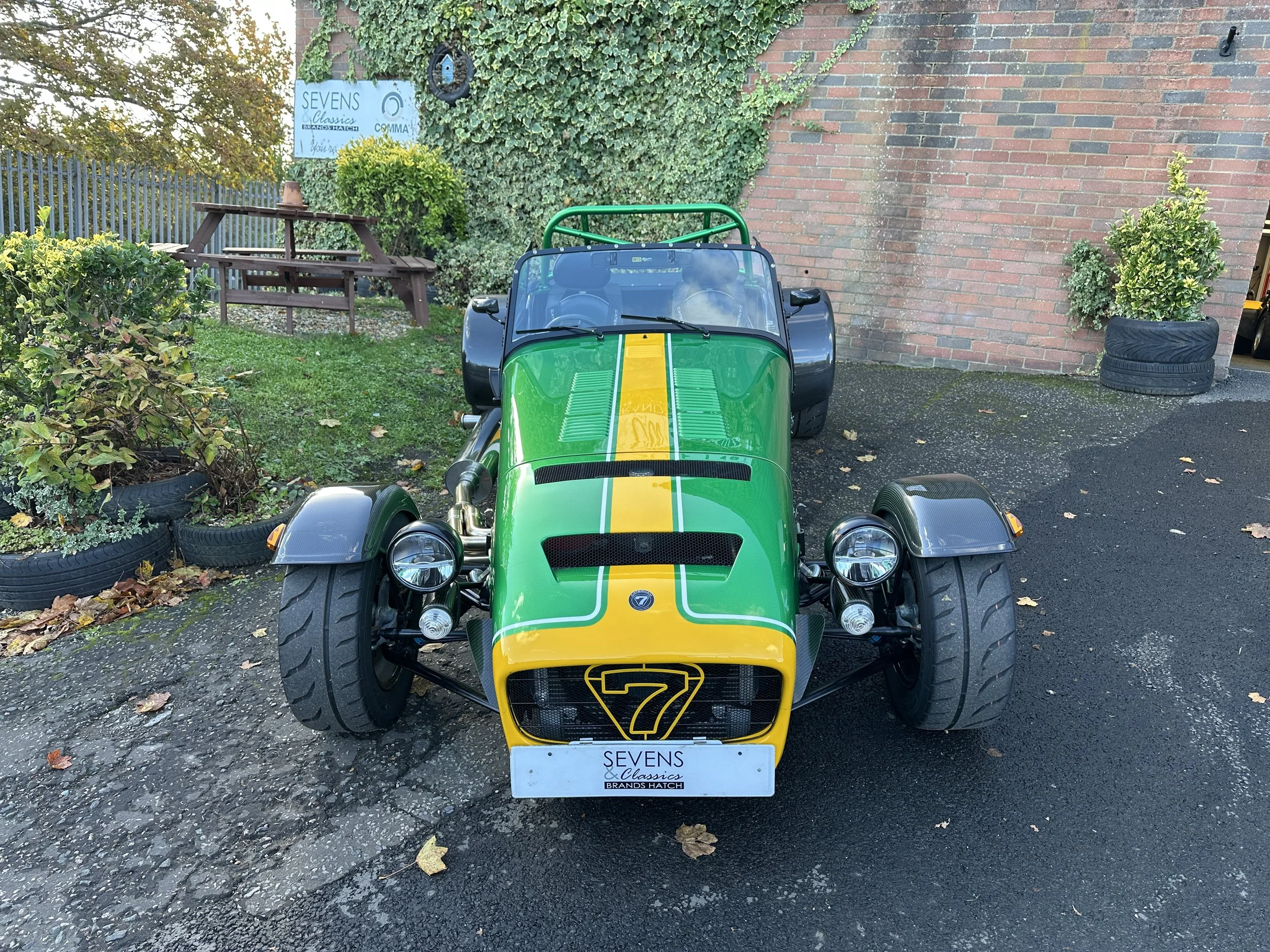 Caterham 620S SV - RX21FBL (2).jpg
