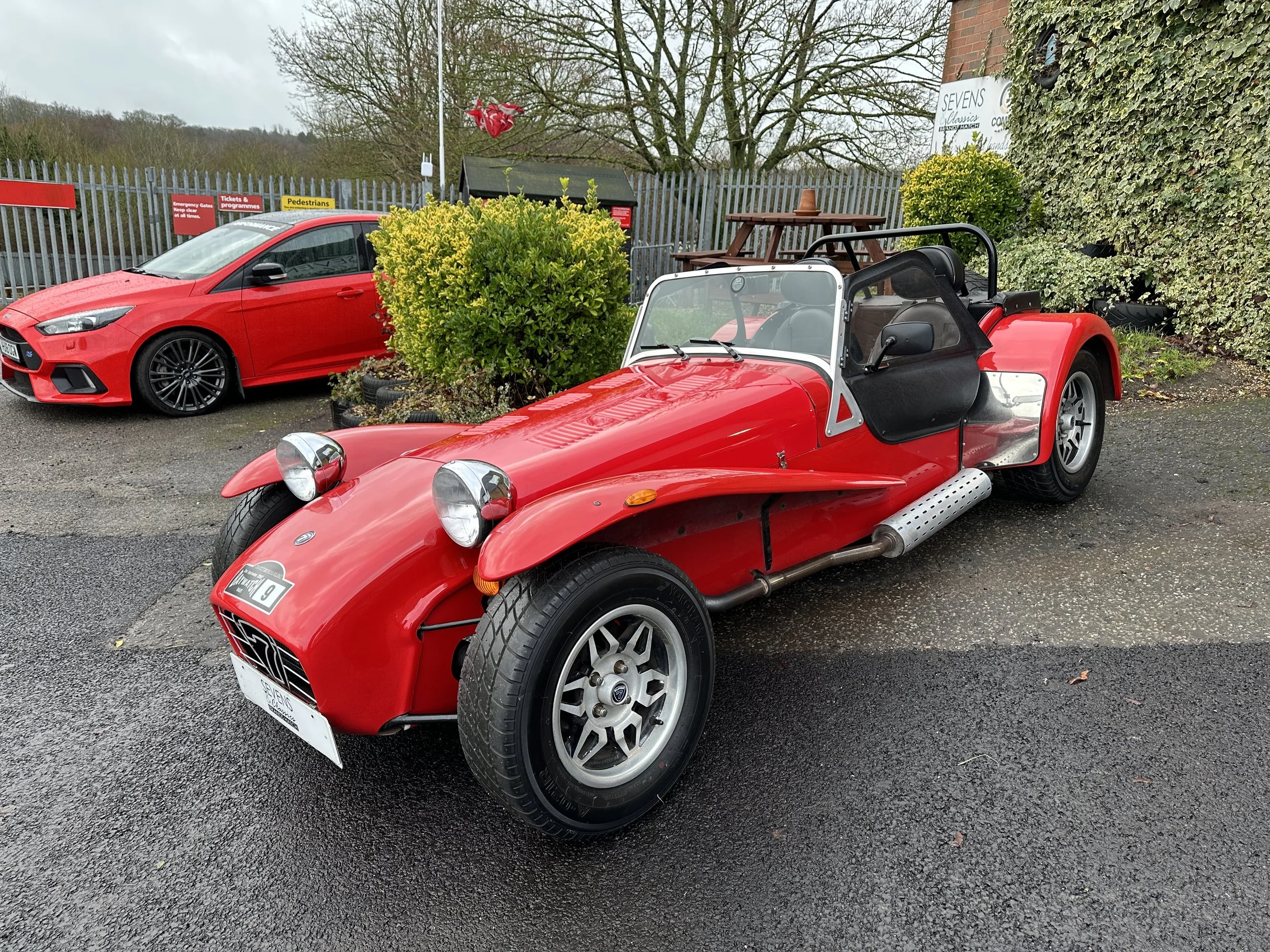 Caterham 1700 X Flow - Q45UFC (2).jpg