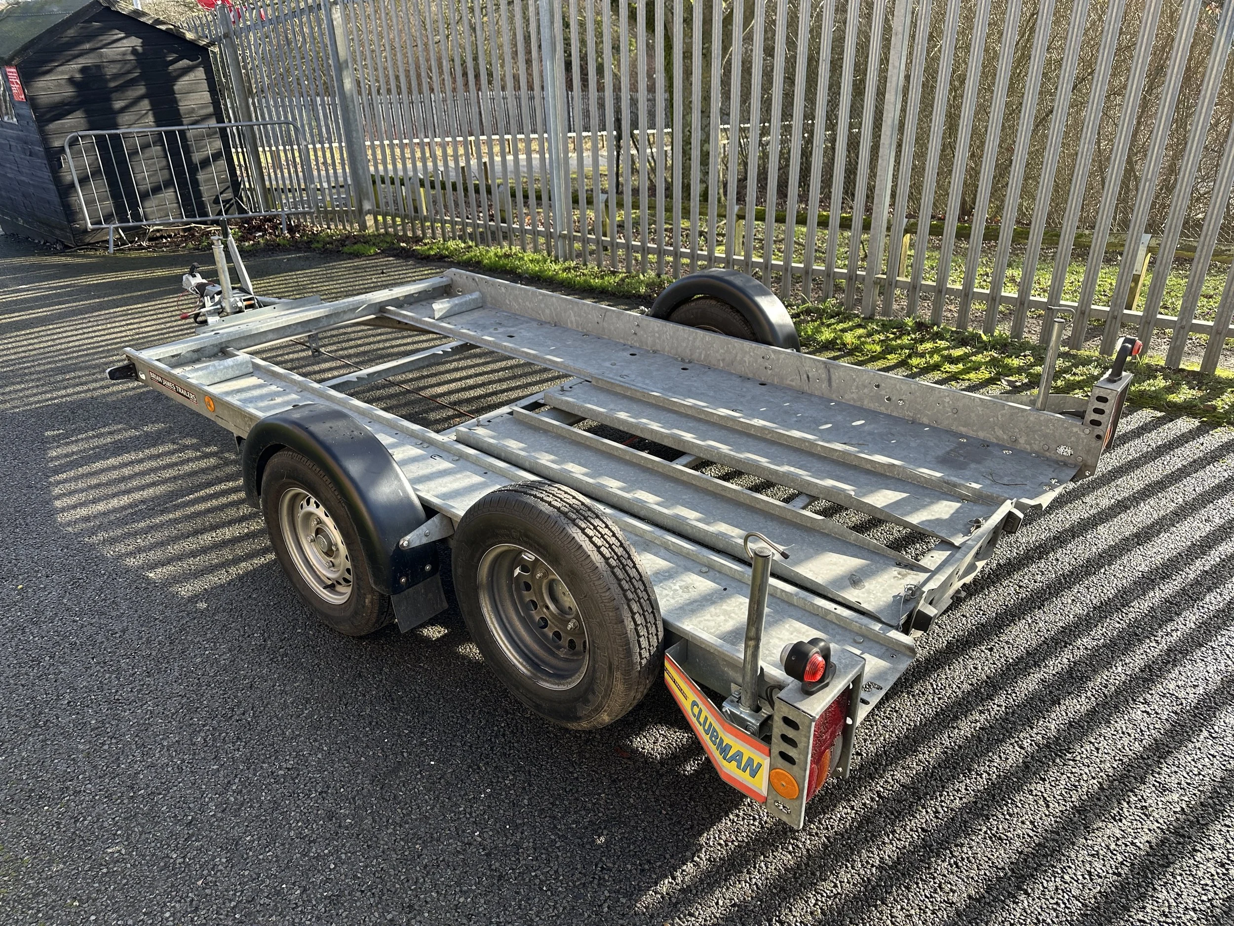 Brian James Trailer - Clubman 100-0100 (2).jpg