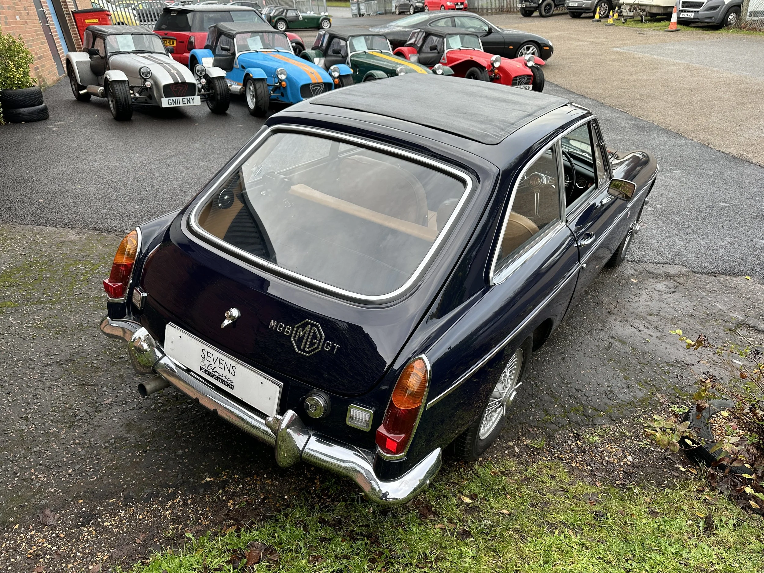 MGB GT SOC 172H (6).jpg