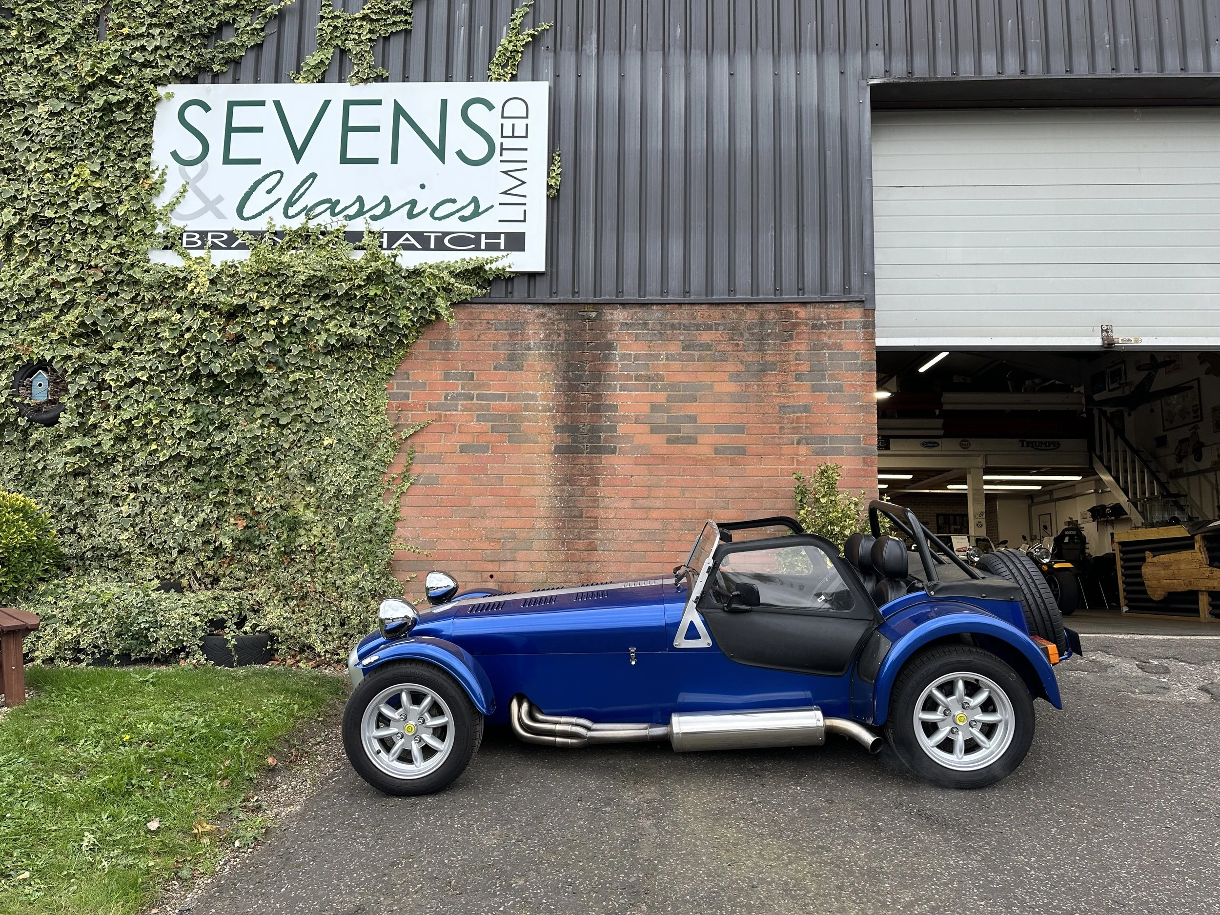 Caterham Roadsport 140 - W904UXR (10).jpg