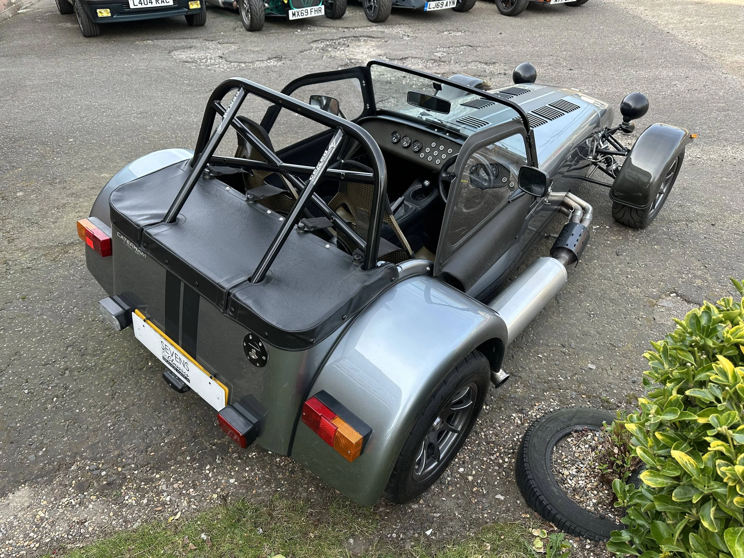 Caterham R700 Caterham Superlight R400 | Sevens & Classics