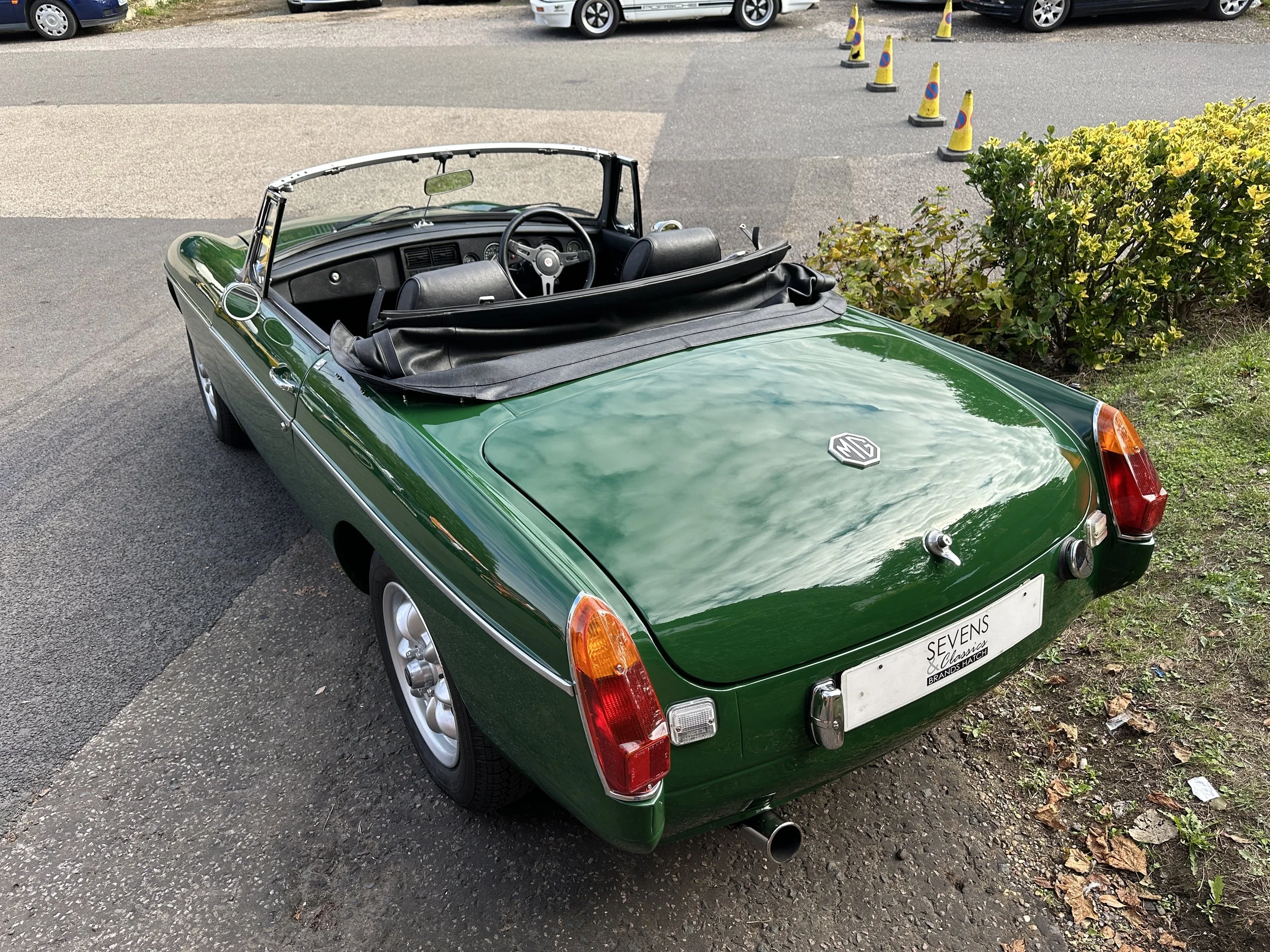 MGB Roadster - TVP495S (17).jpg