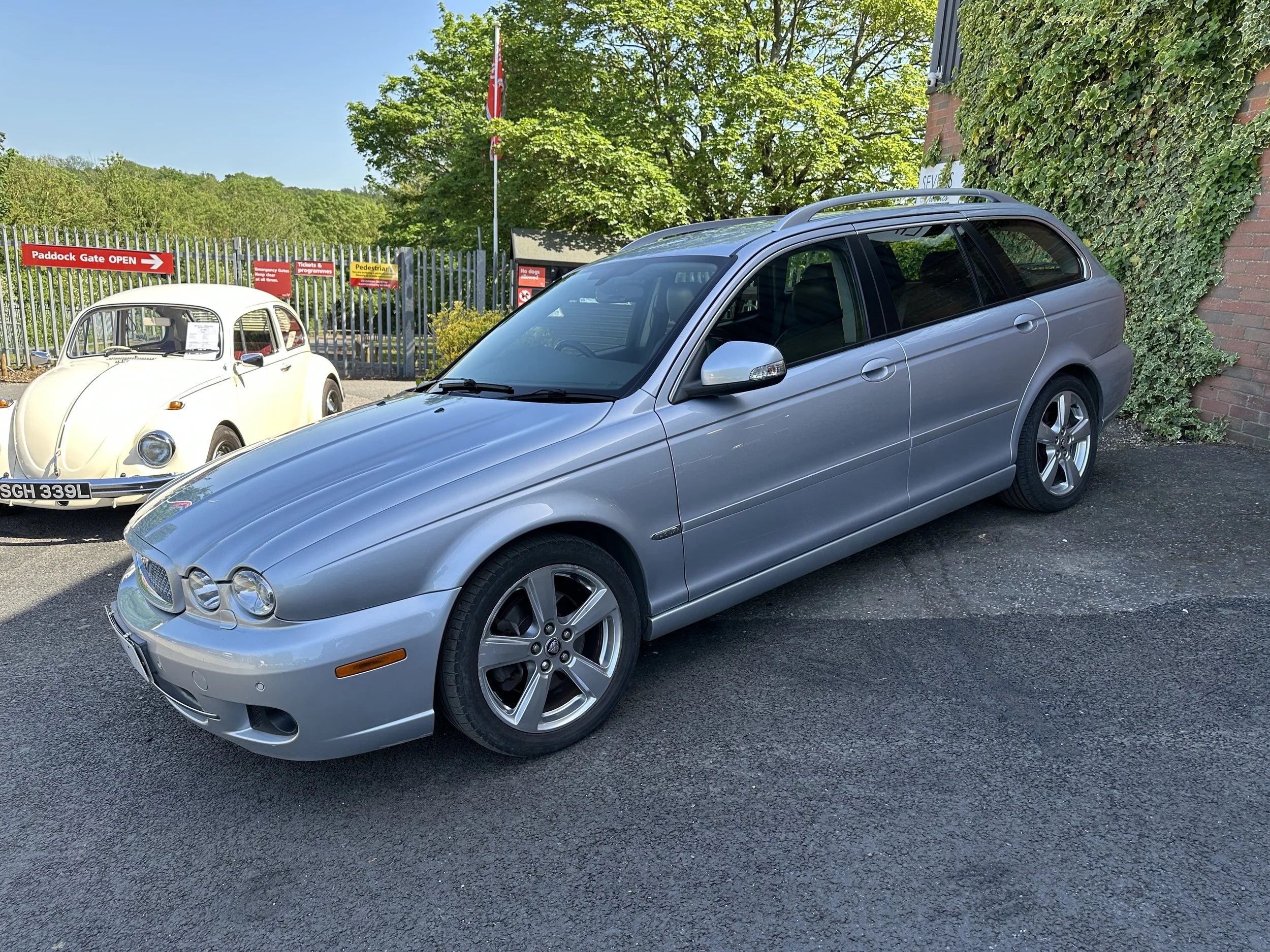 Jaguar X Type - GK59UKL (3).jpg