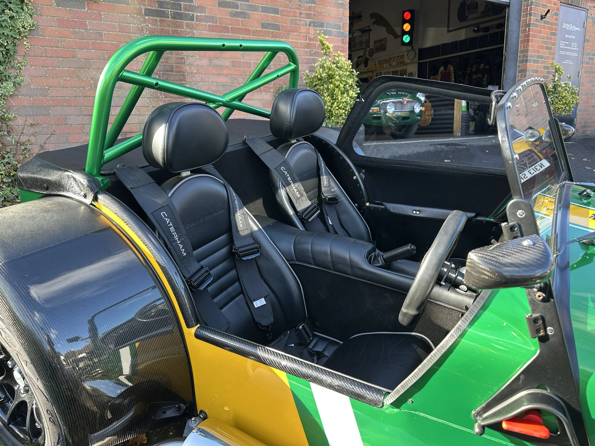 Caterham 620S SV - RX21FBL (9).jpg