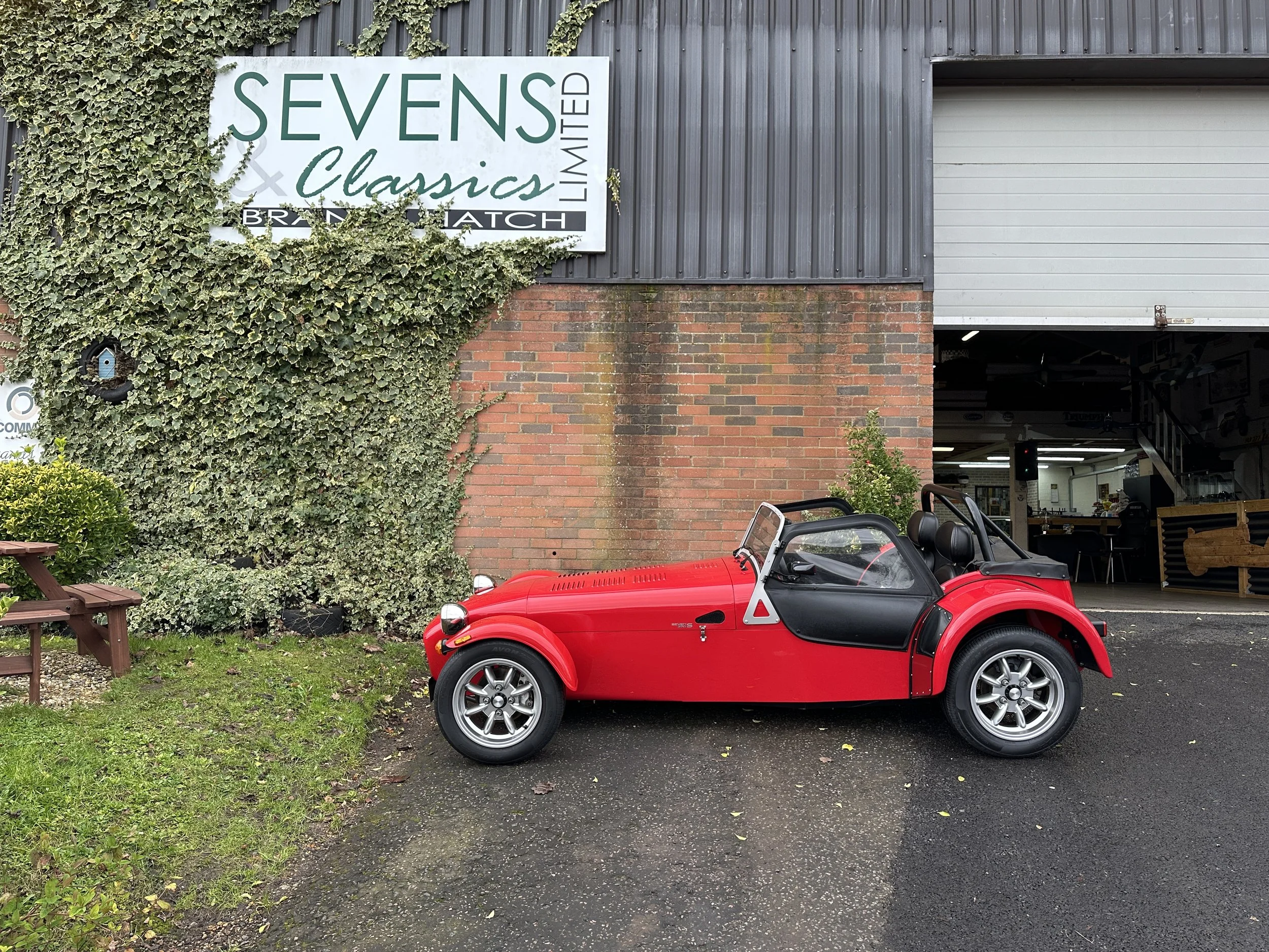 Caterham S70VEN - 270S (13).jpg