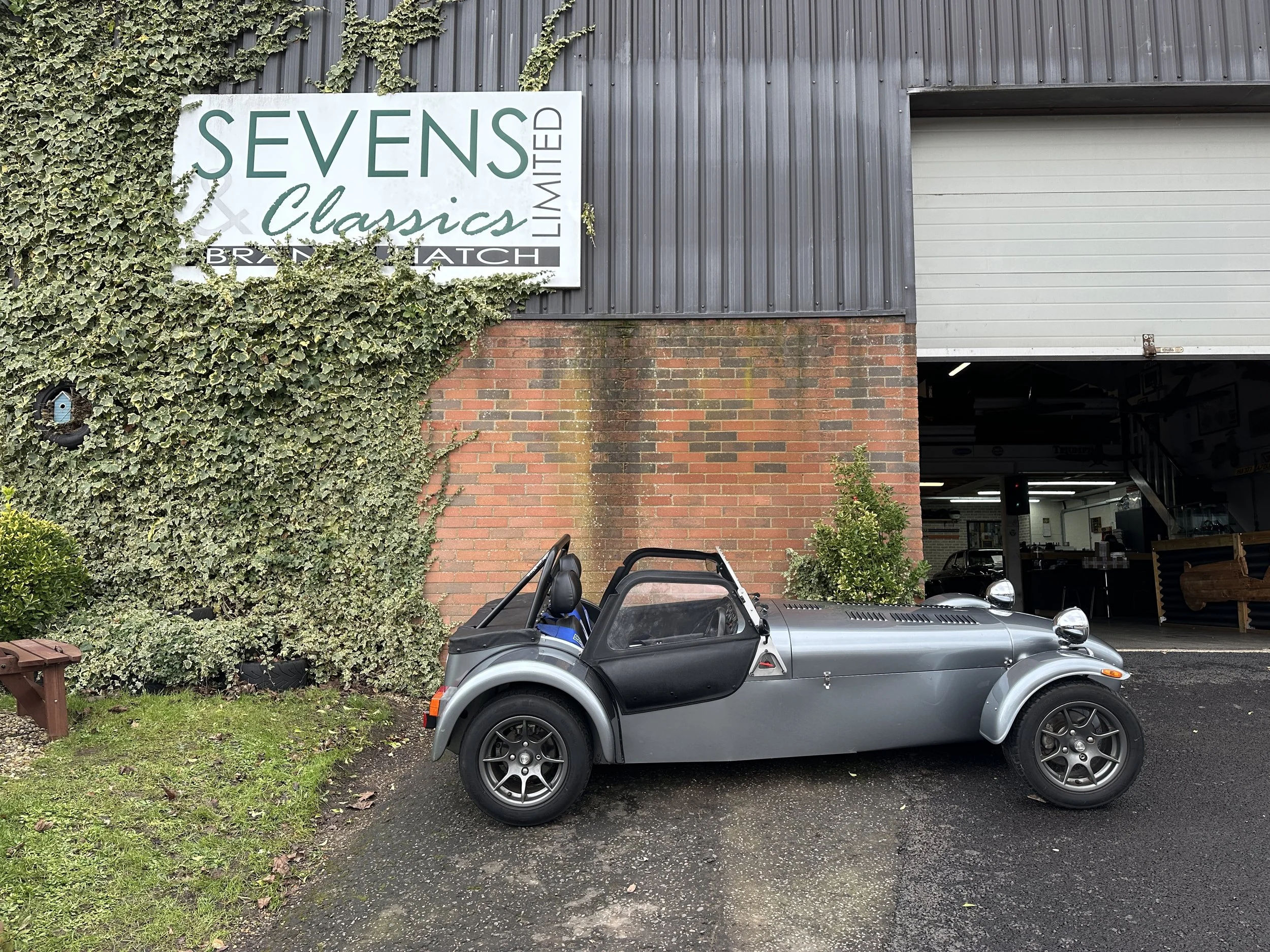 Caterham VHPD - RX54AVL (12).jpg