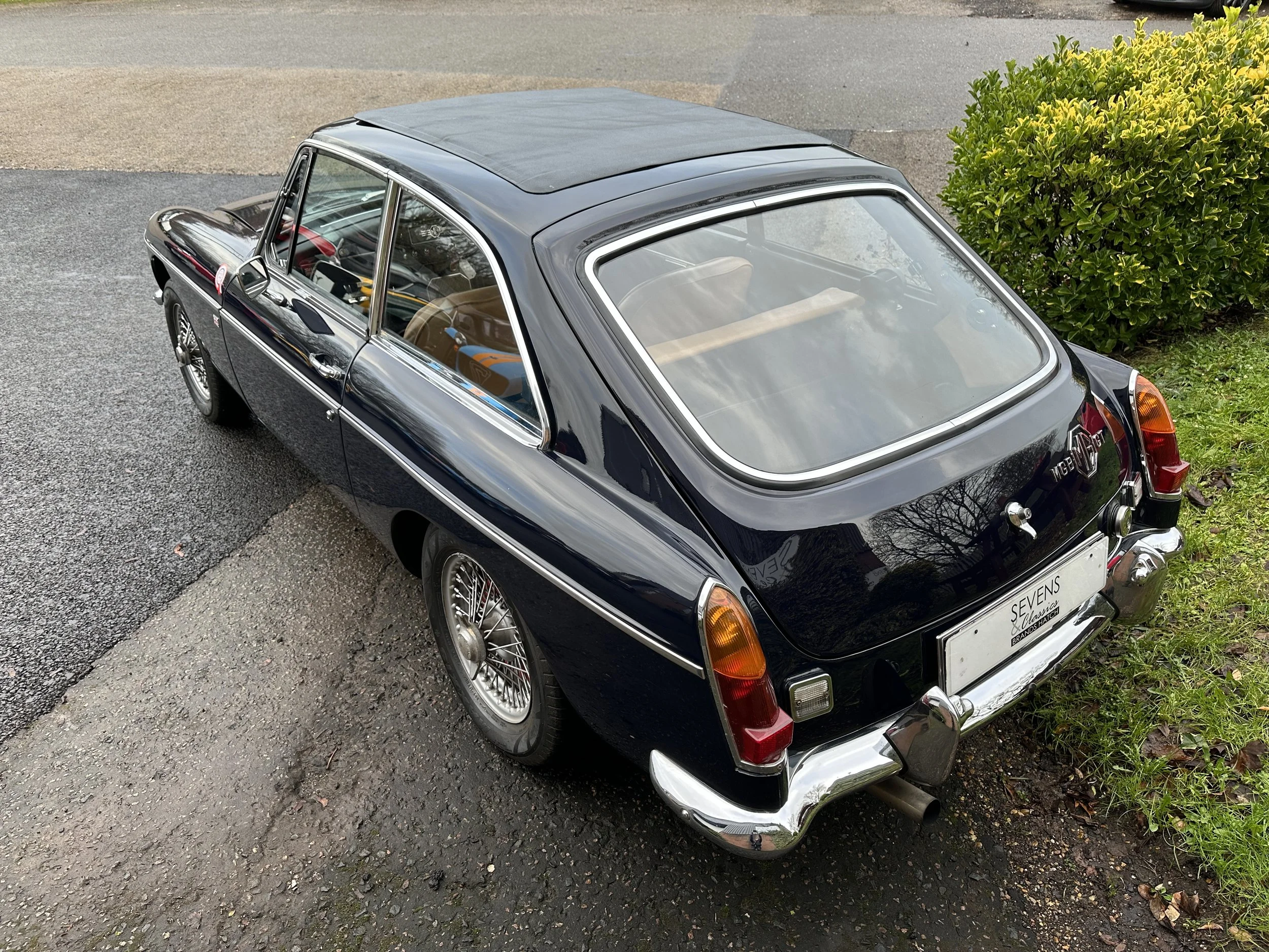 MGB GT SOC 172H (4).jpg