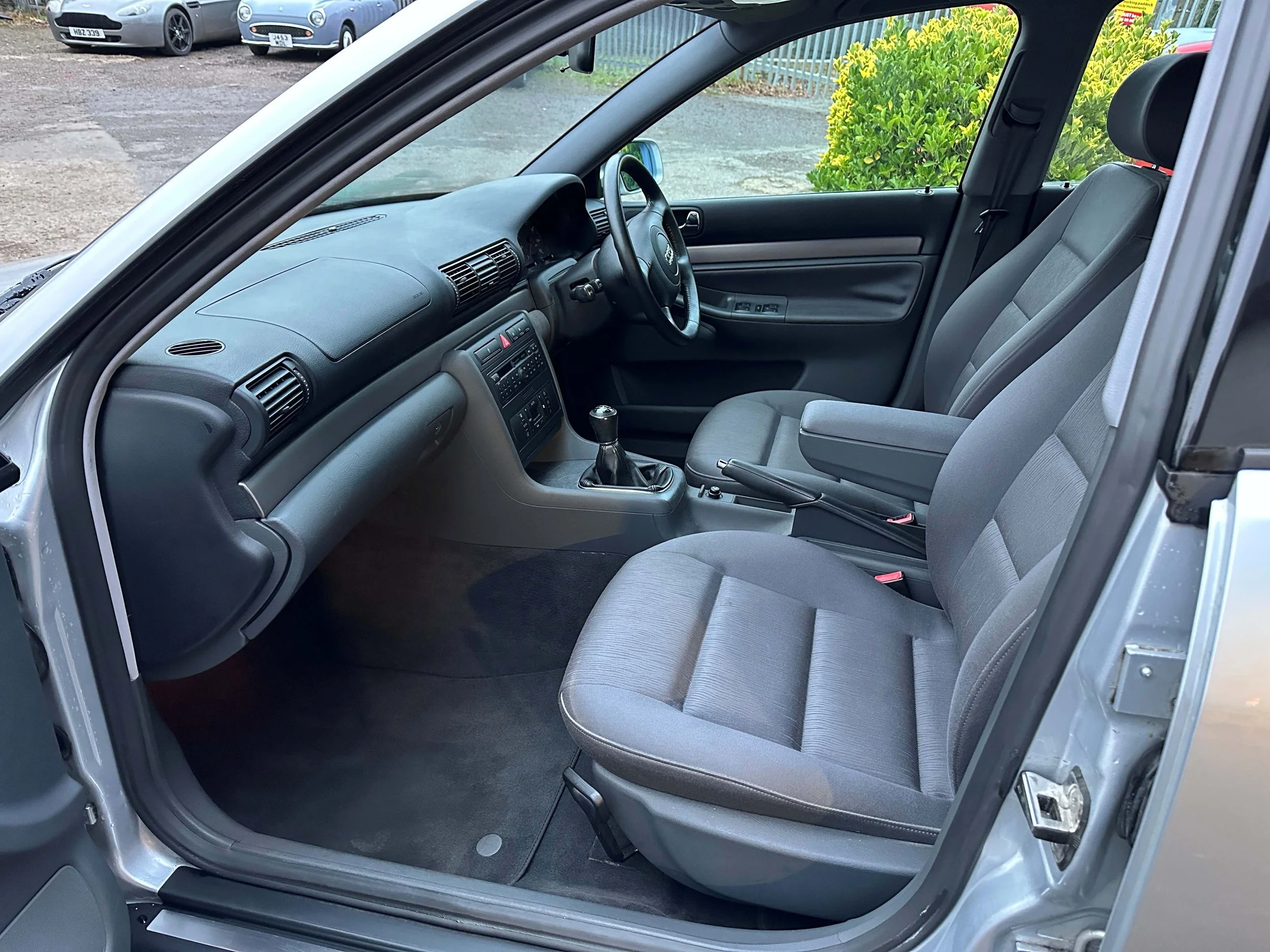 Audi A4 Saloon W834VGU (13).jpg