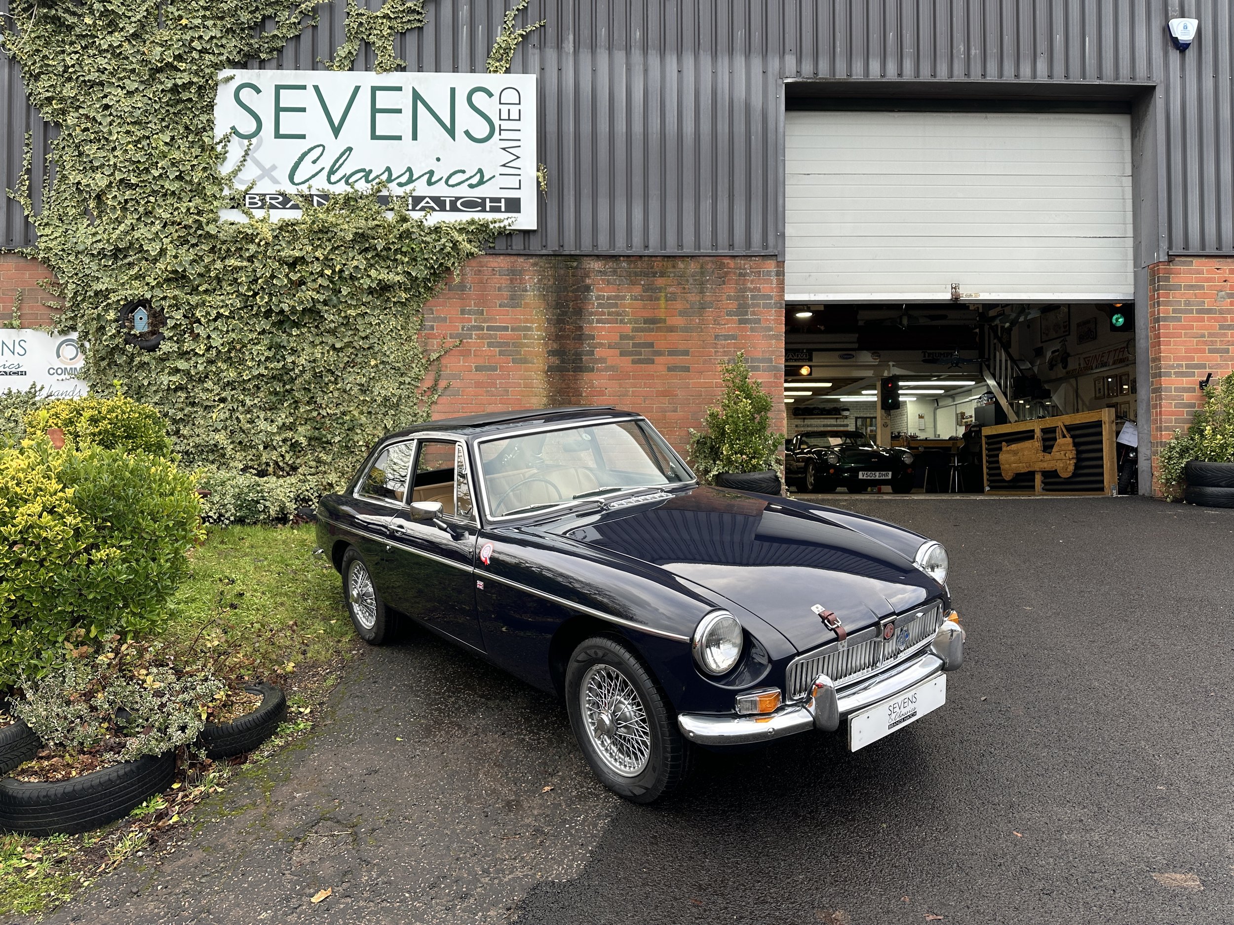 MGB GT | £11,995