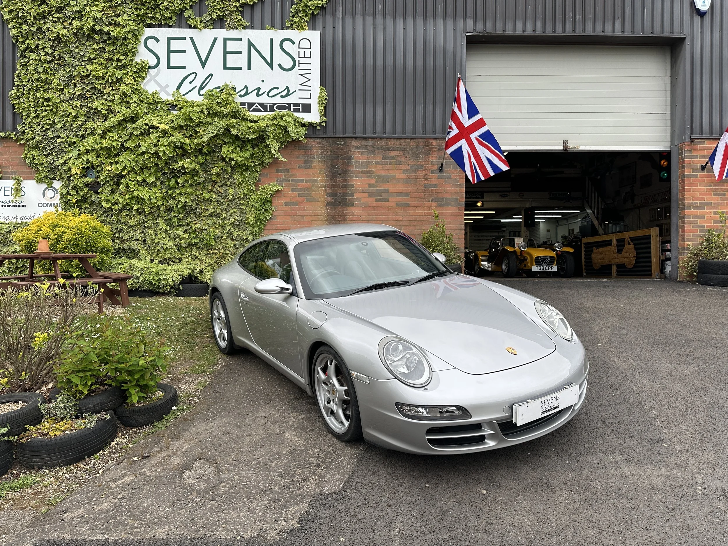 Porsche 911 (997.1) Carrera S Coupe | £29,995
