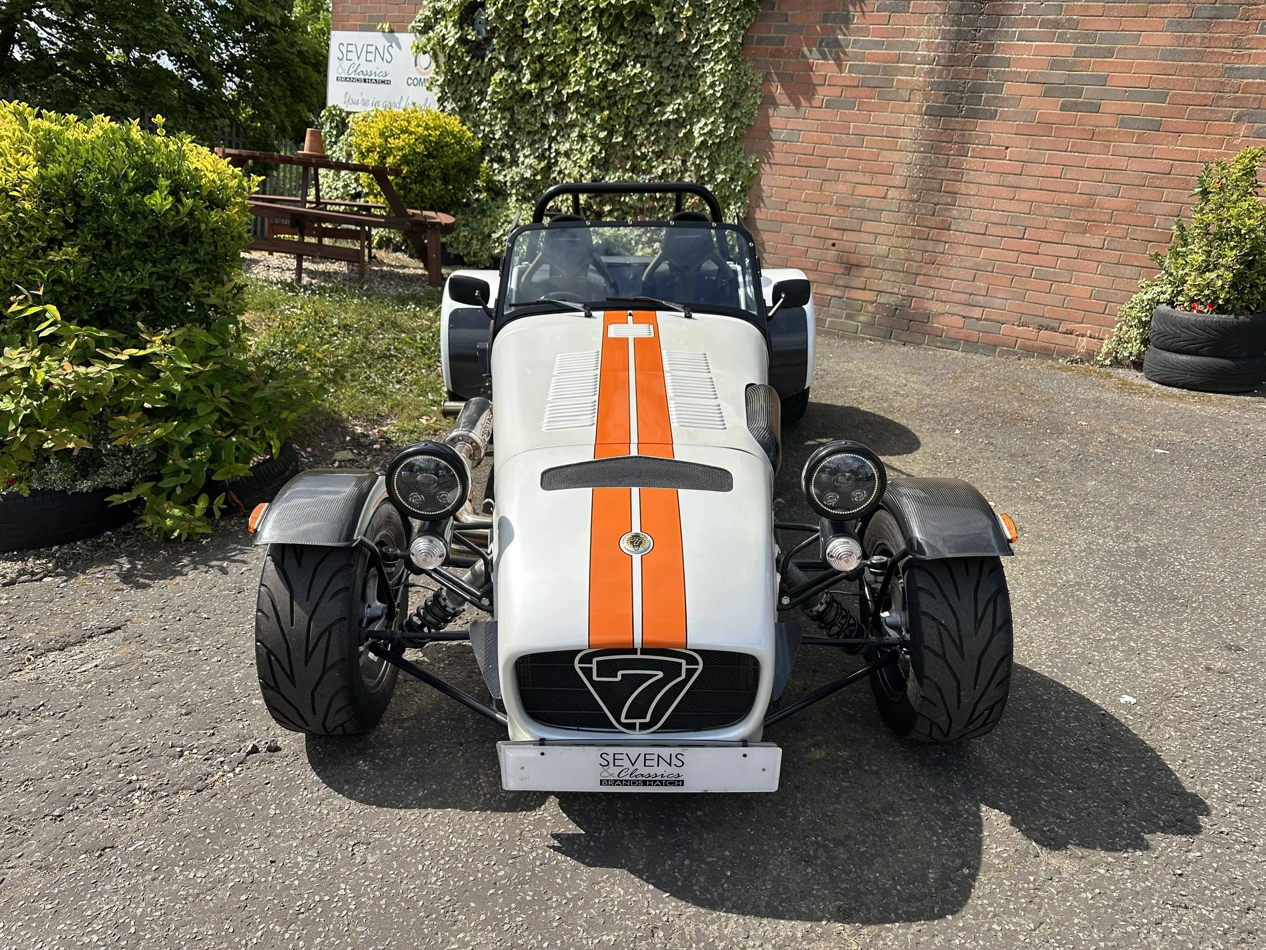 Caterham R700 Caterham Superlight R400 | Sevens & Classics