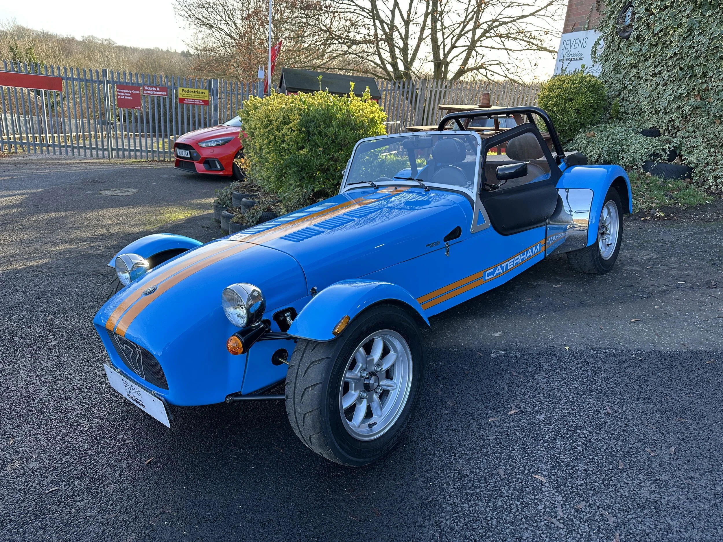 Caterham 270S SV AY70FAO (2).jpg