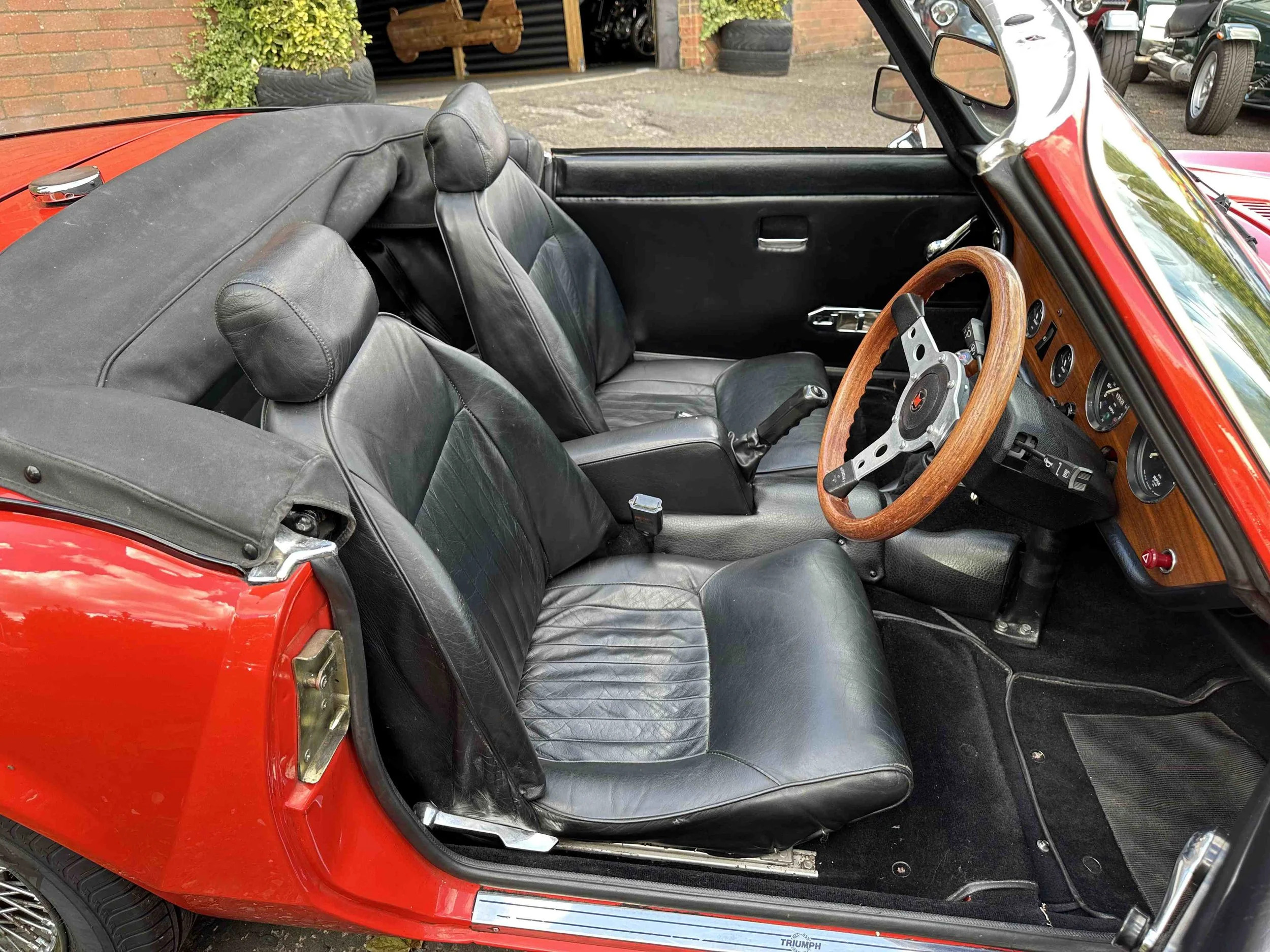 Triumph Spitfire 1500 - ULD5R (11).jpeg