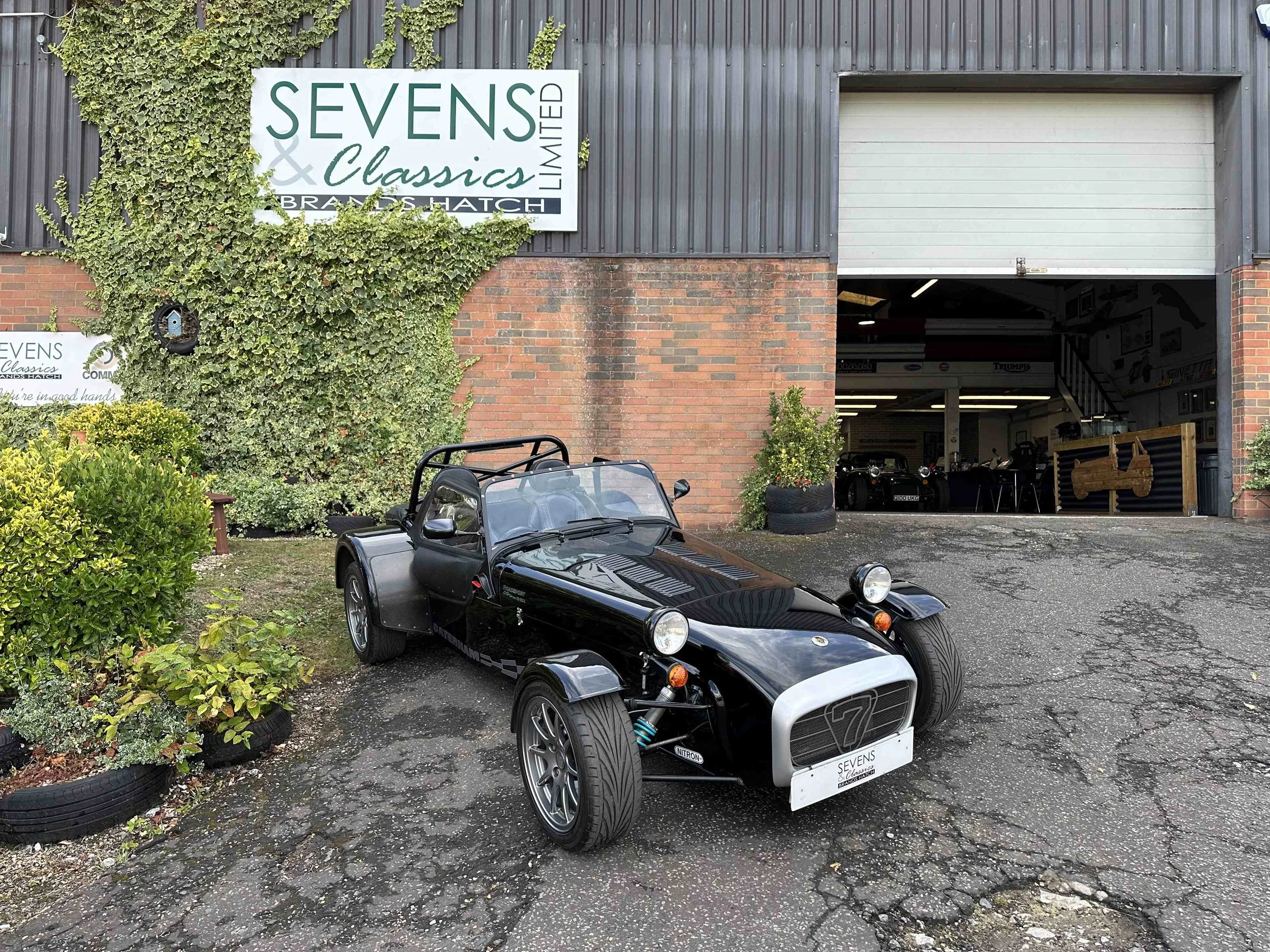 Caterham SV Roadsport 155 (1).jpeg