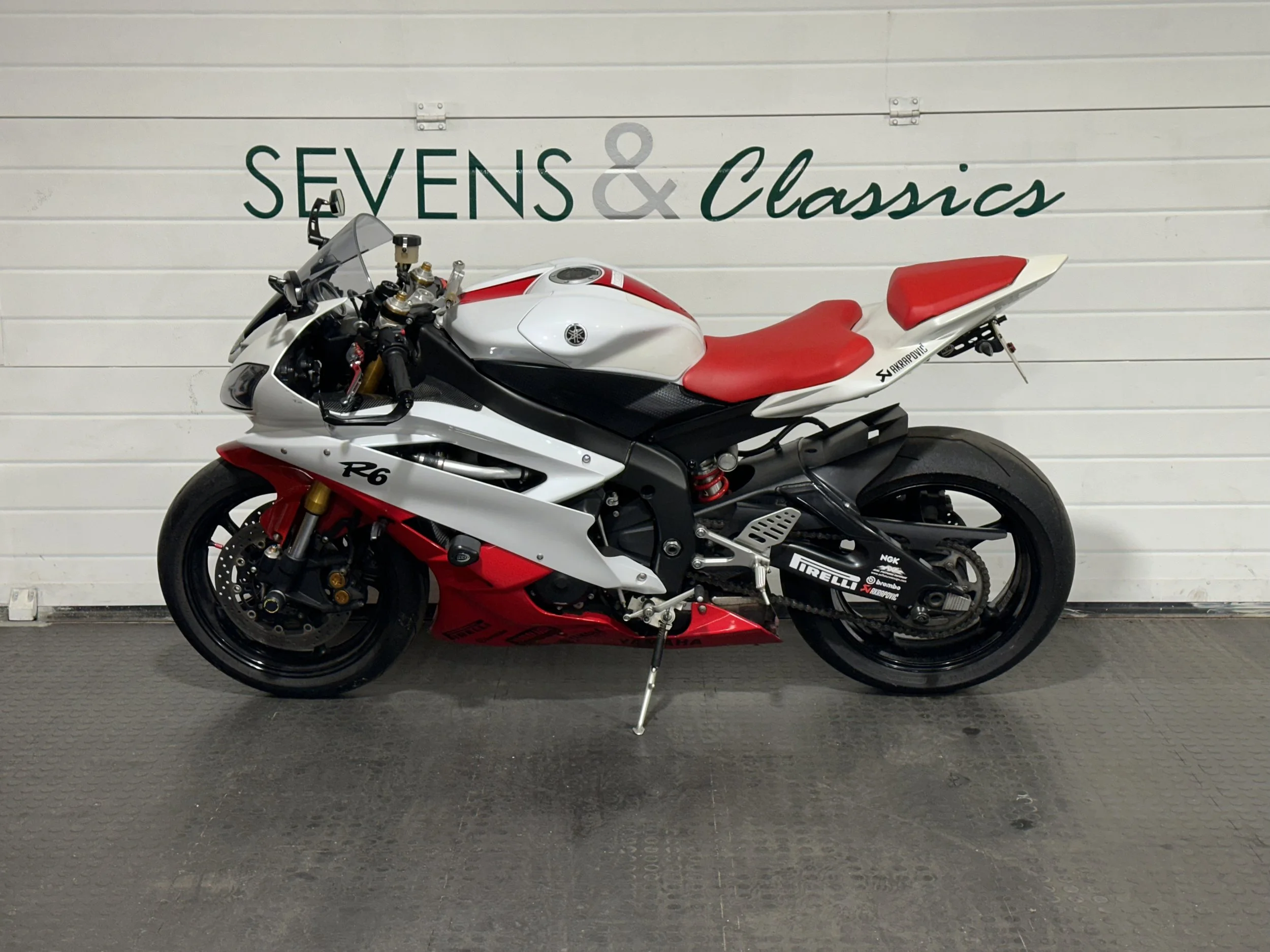 Yamaha YZF-R6 | Sevens & Classics