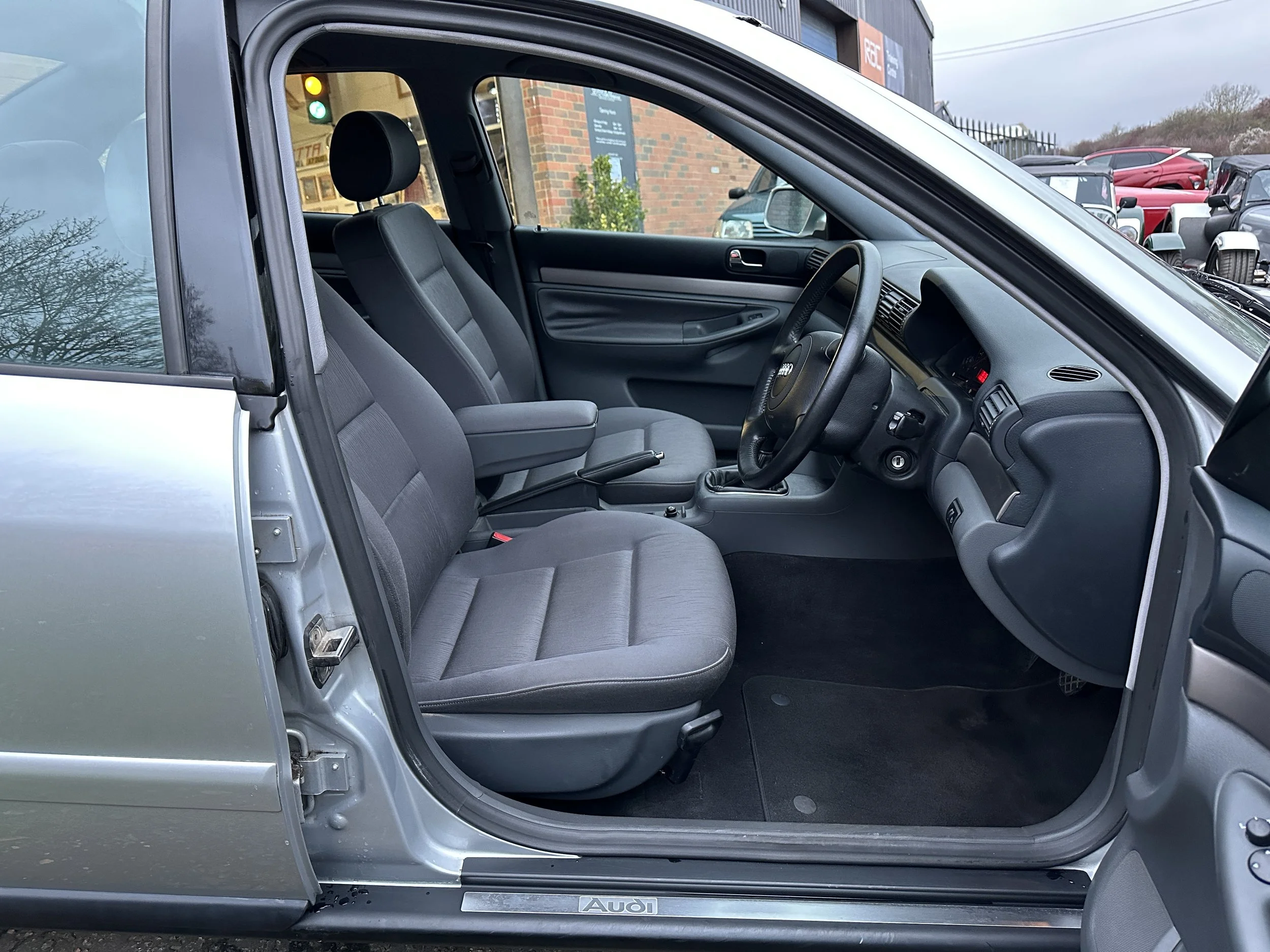 Audi A4 Saloon W834VGU (9).jpg