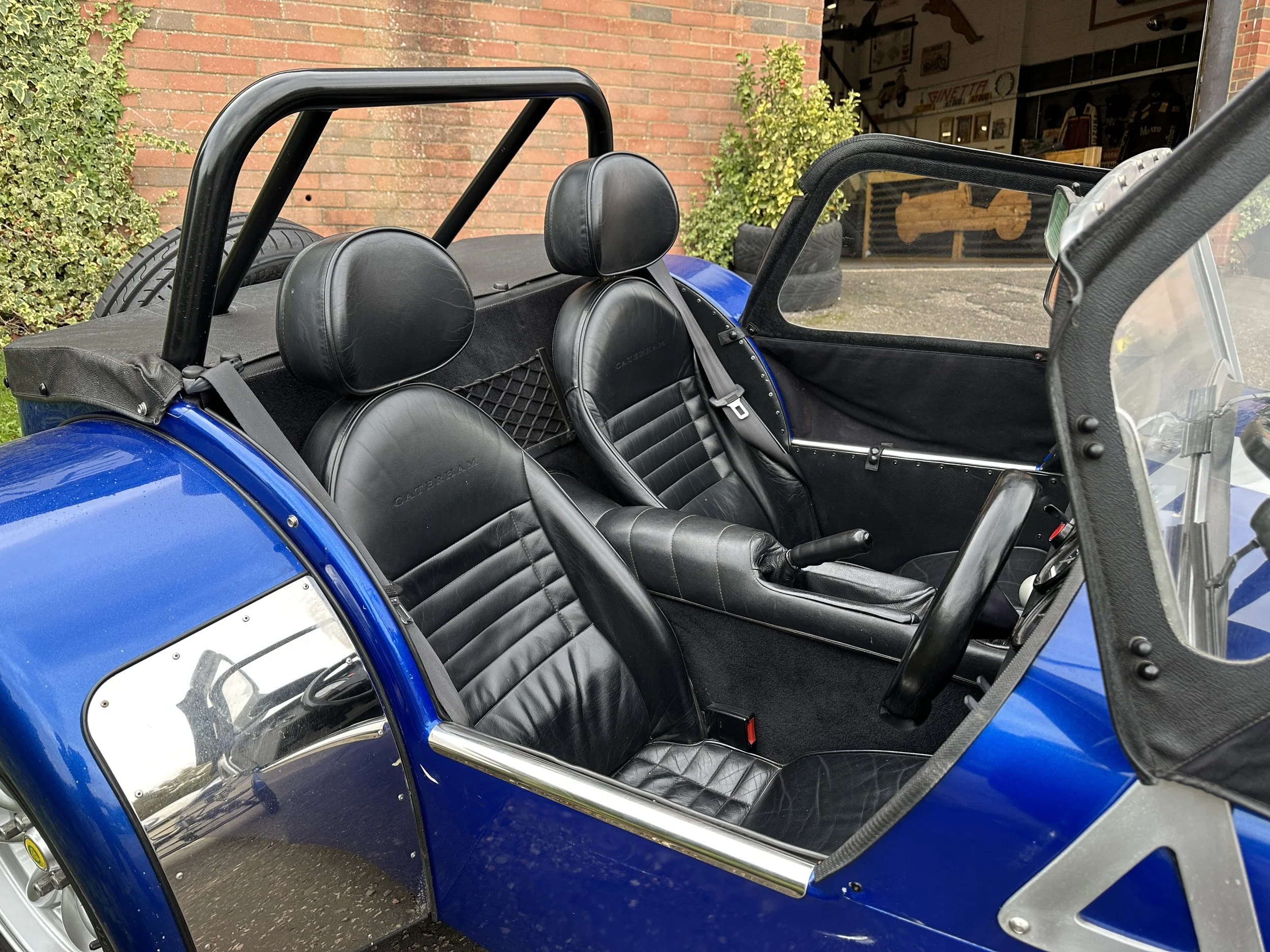 Caterham Roadsport 140 - W904UXR (9).jpg