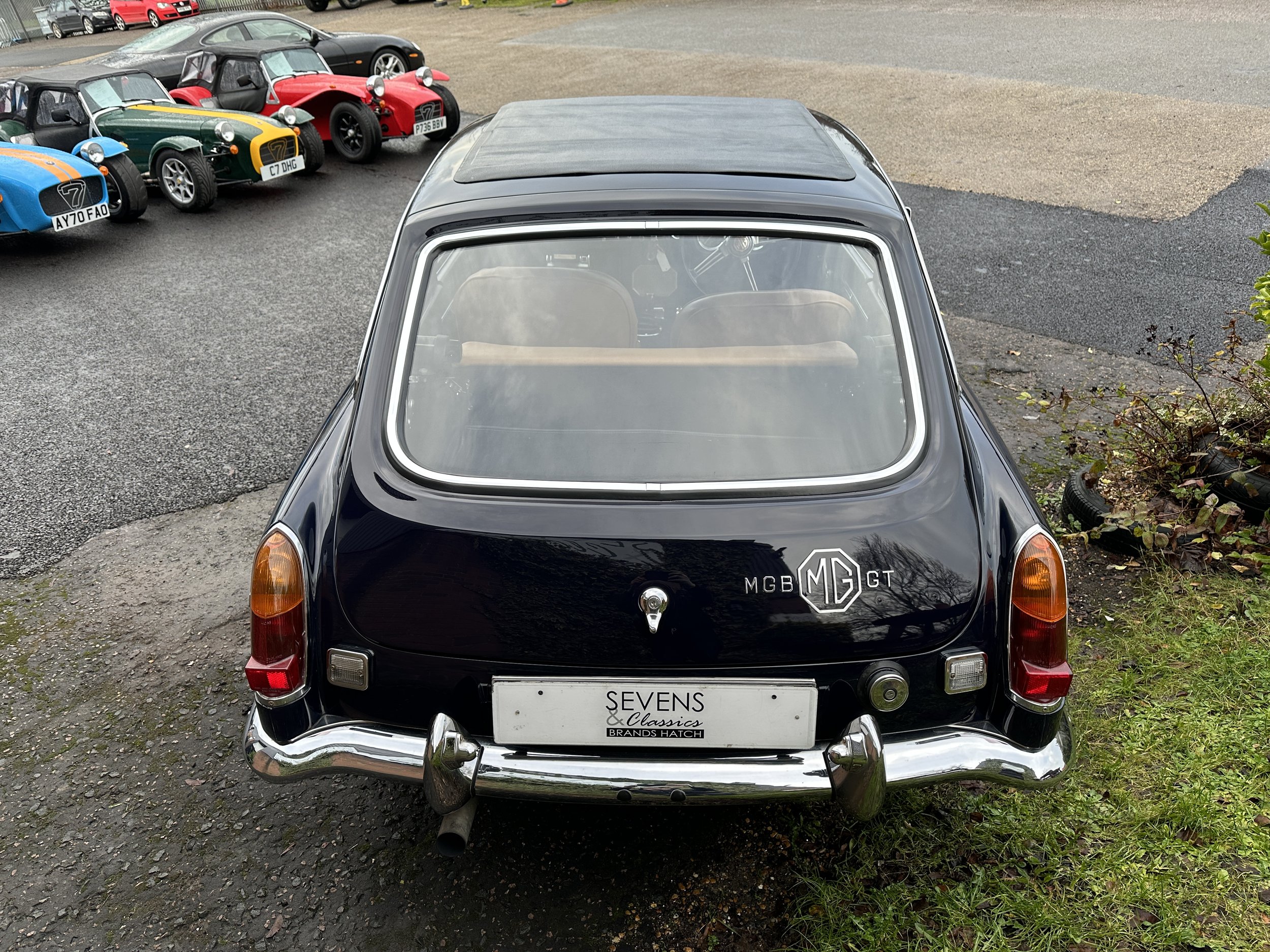MGB GT SOC 172H (5).jpg