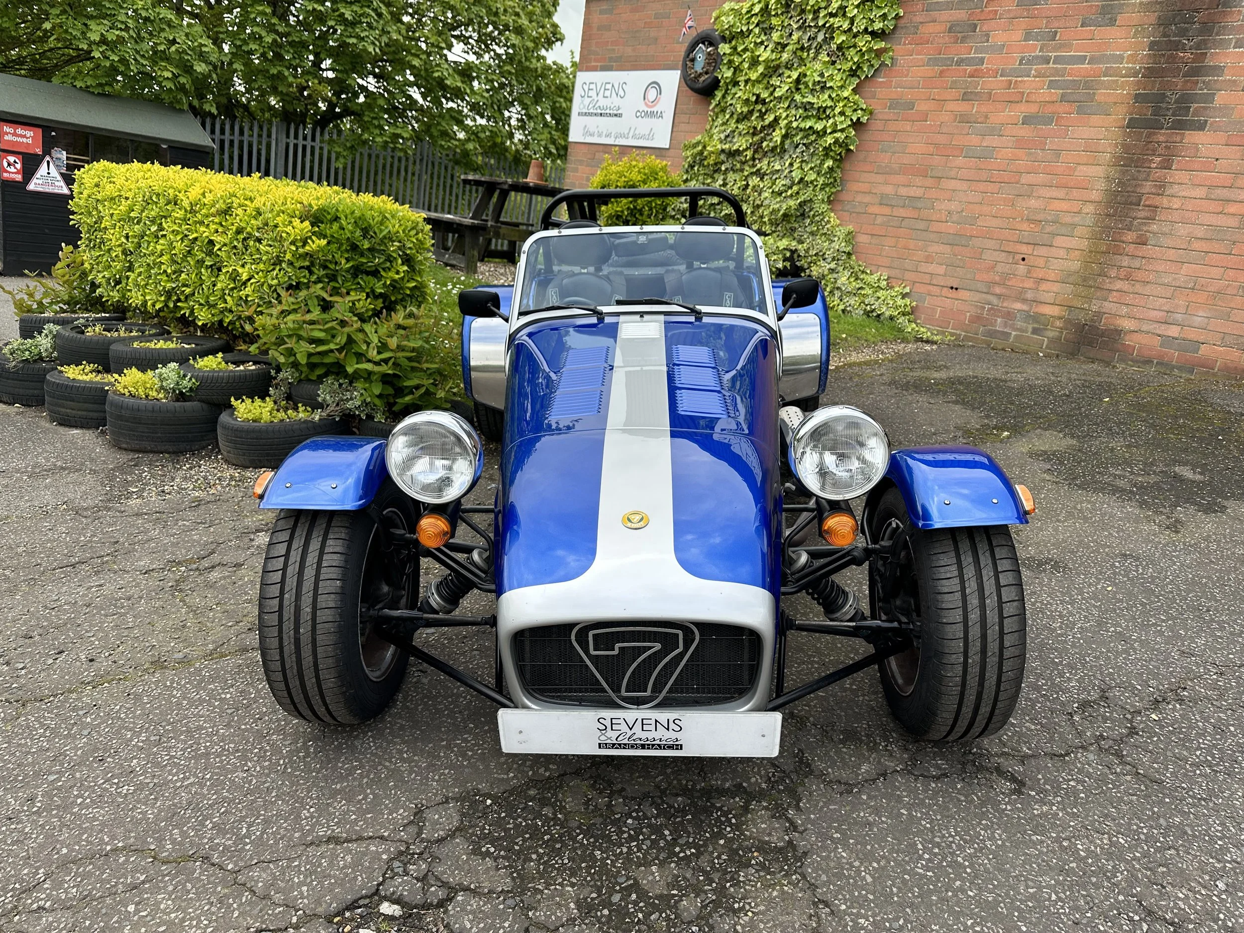 Caterham Roadsport 140 — Sevens & Classics Sevens & Classics