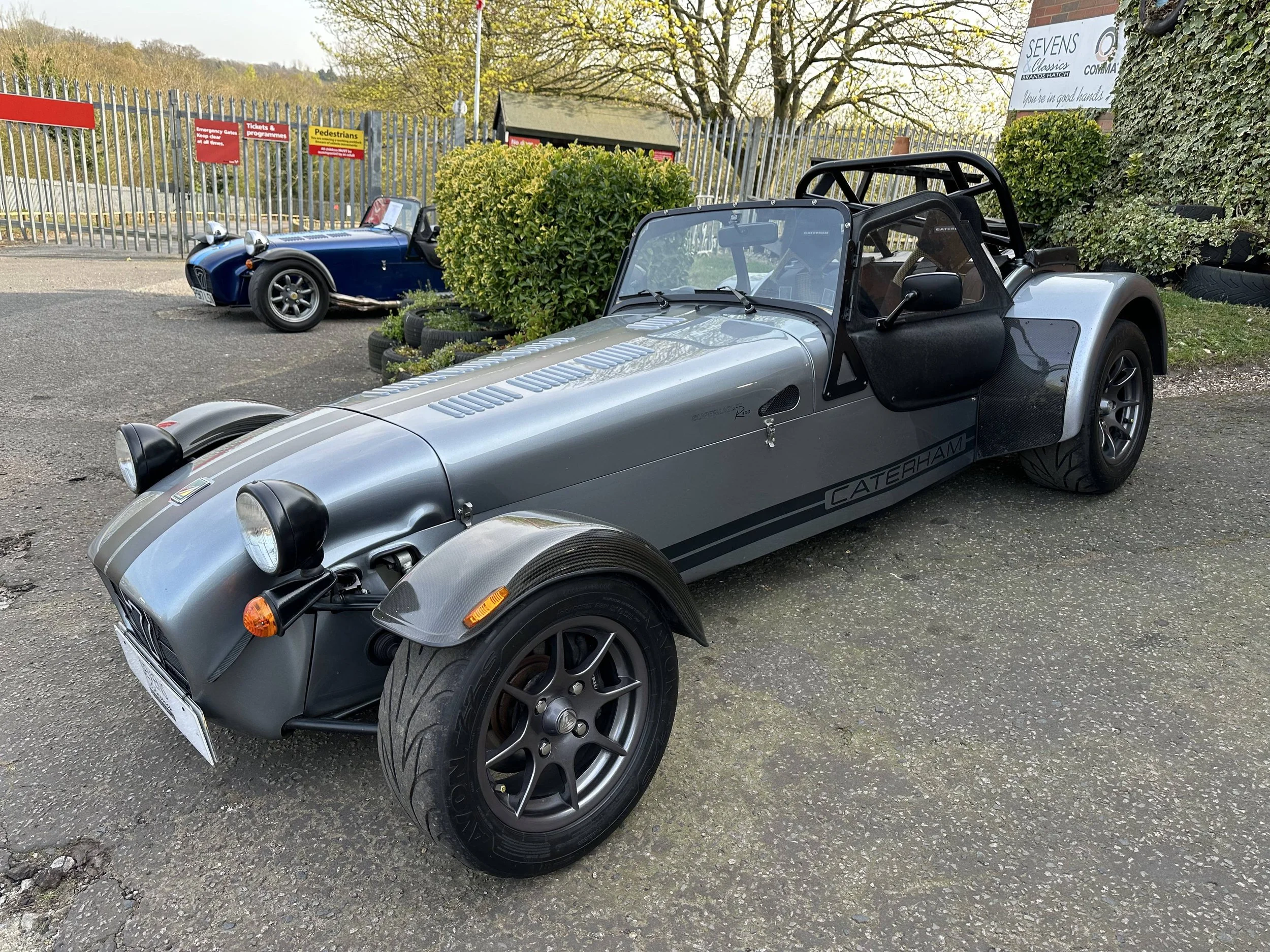 Caterham R700 Caterham Superlight R400 | Sevens & Classics