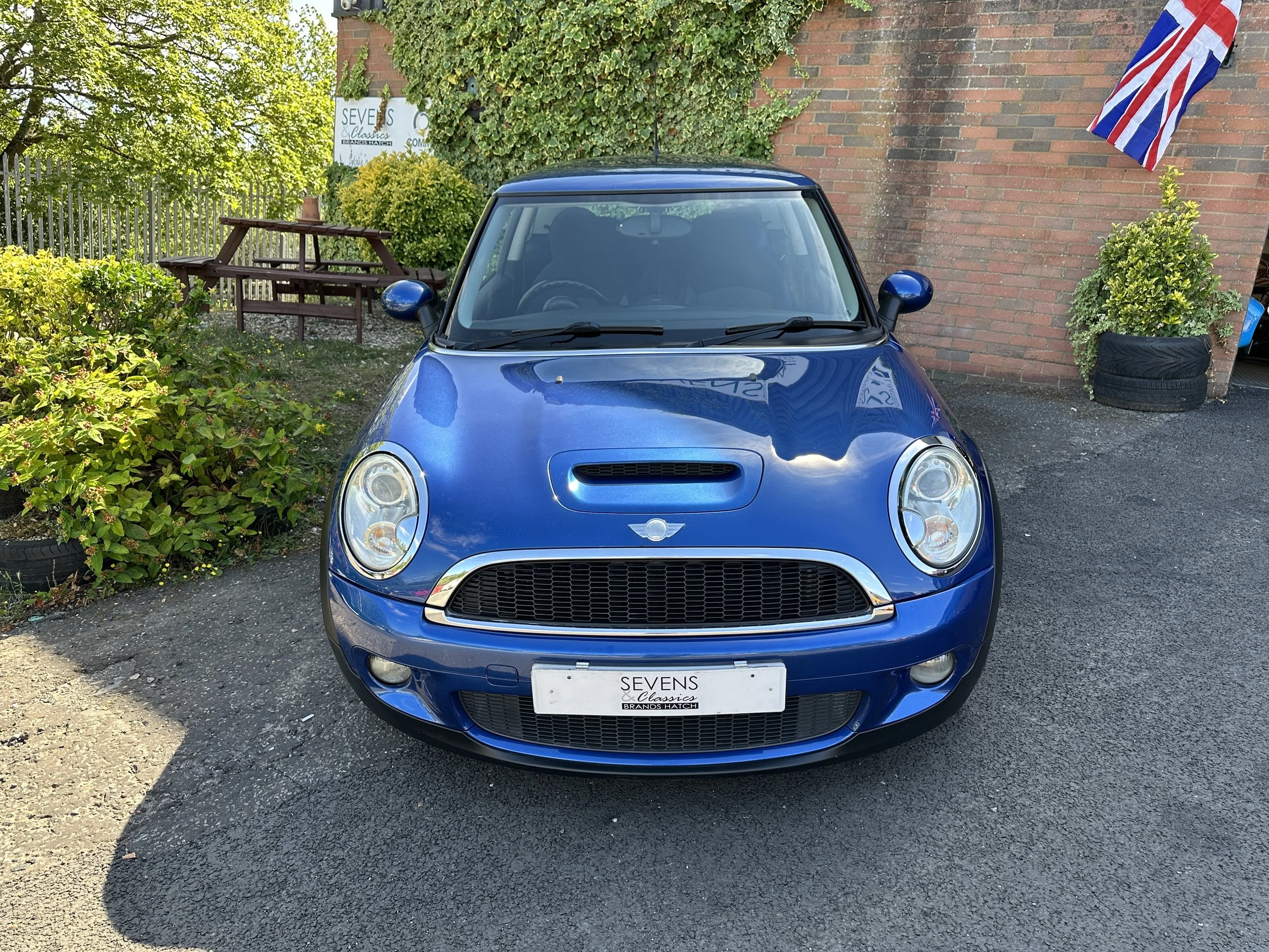 Mini Cooper S - RK57VKS (2).jpg