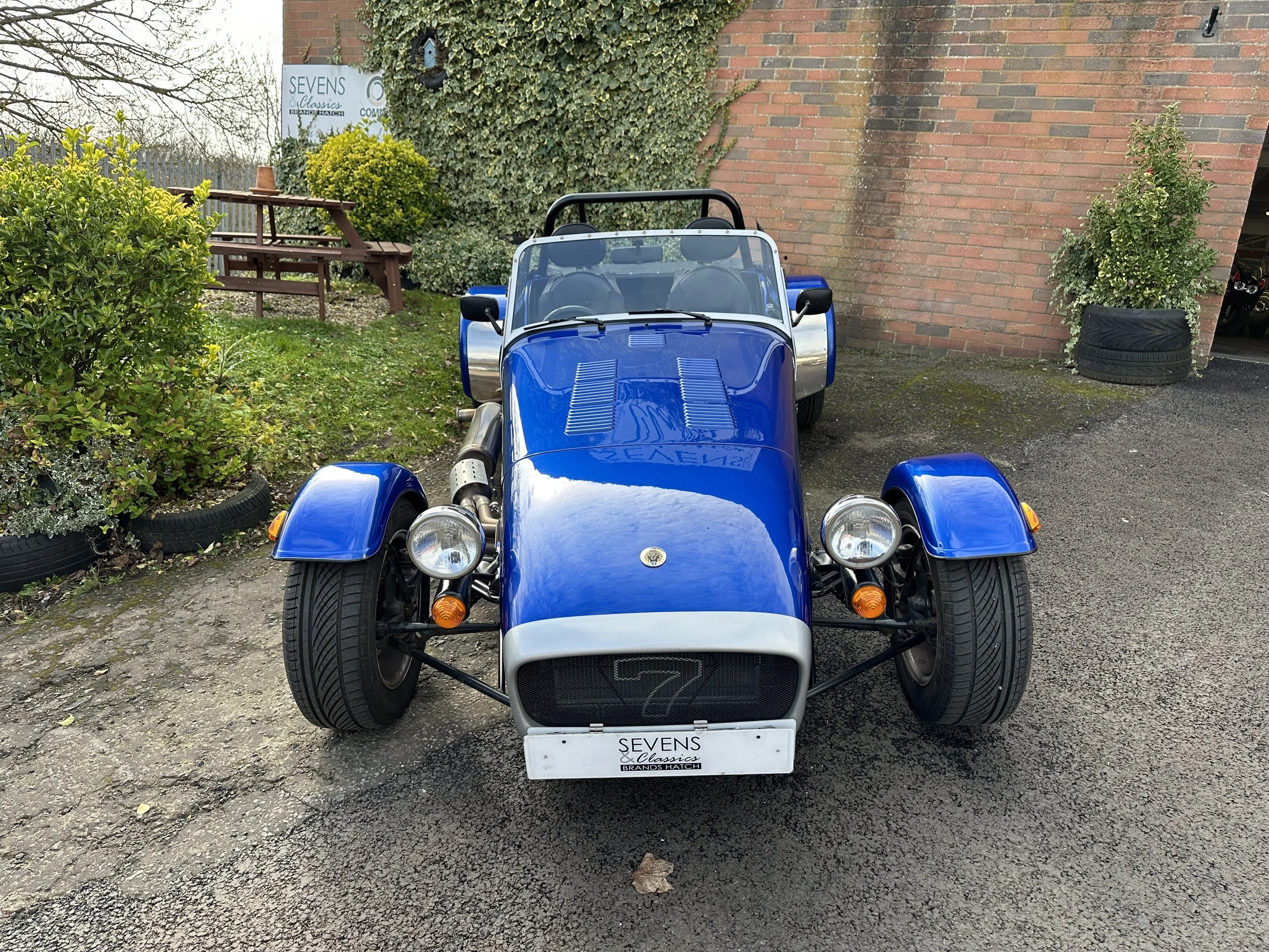 Caterham SDV 150 - AO63LRJ (2).jpg