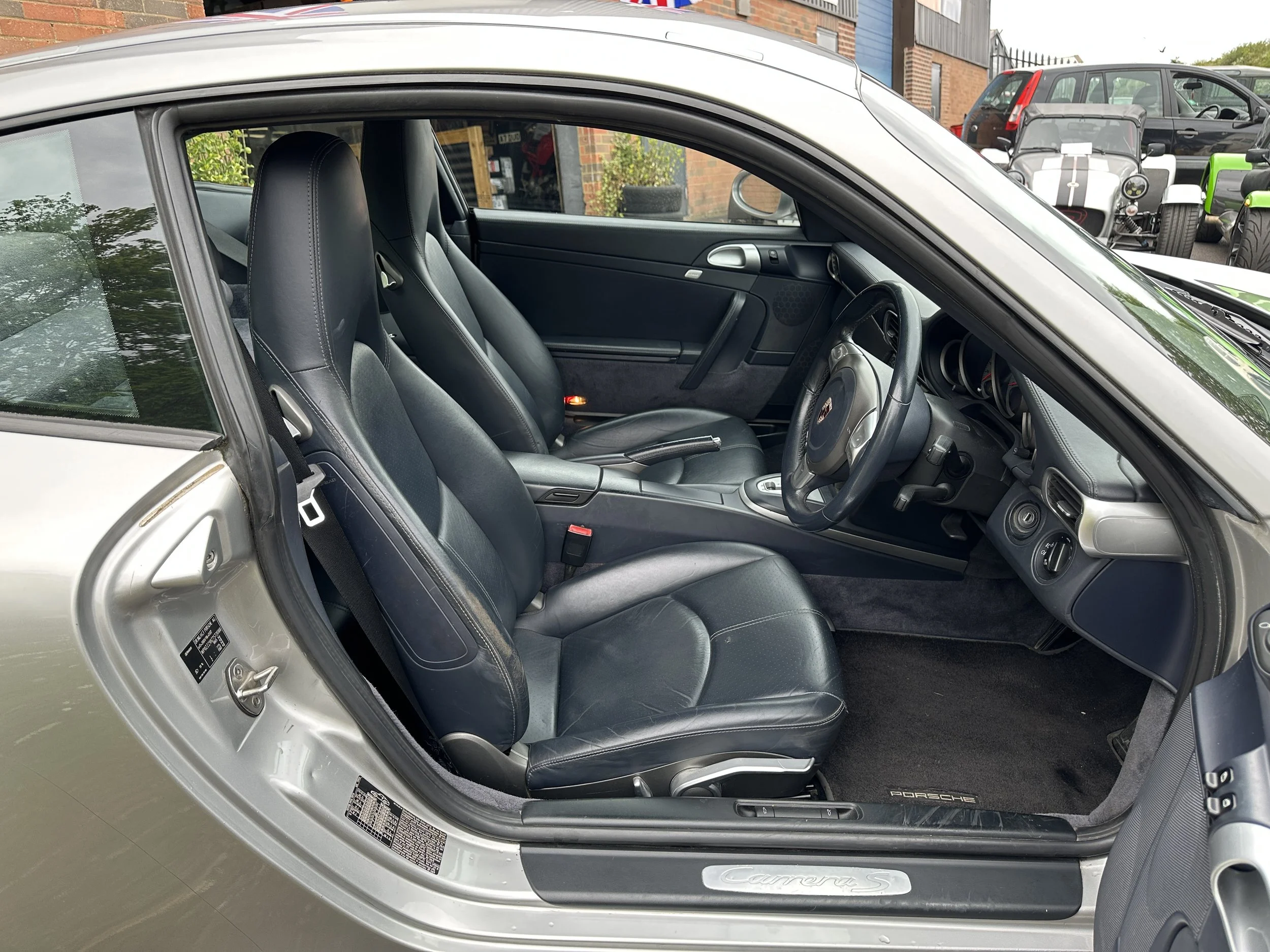 Porshe 911 (1004) - MX56ECT.jpg