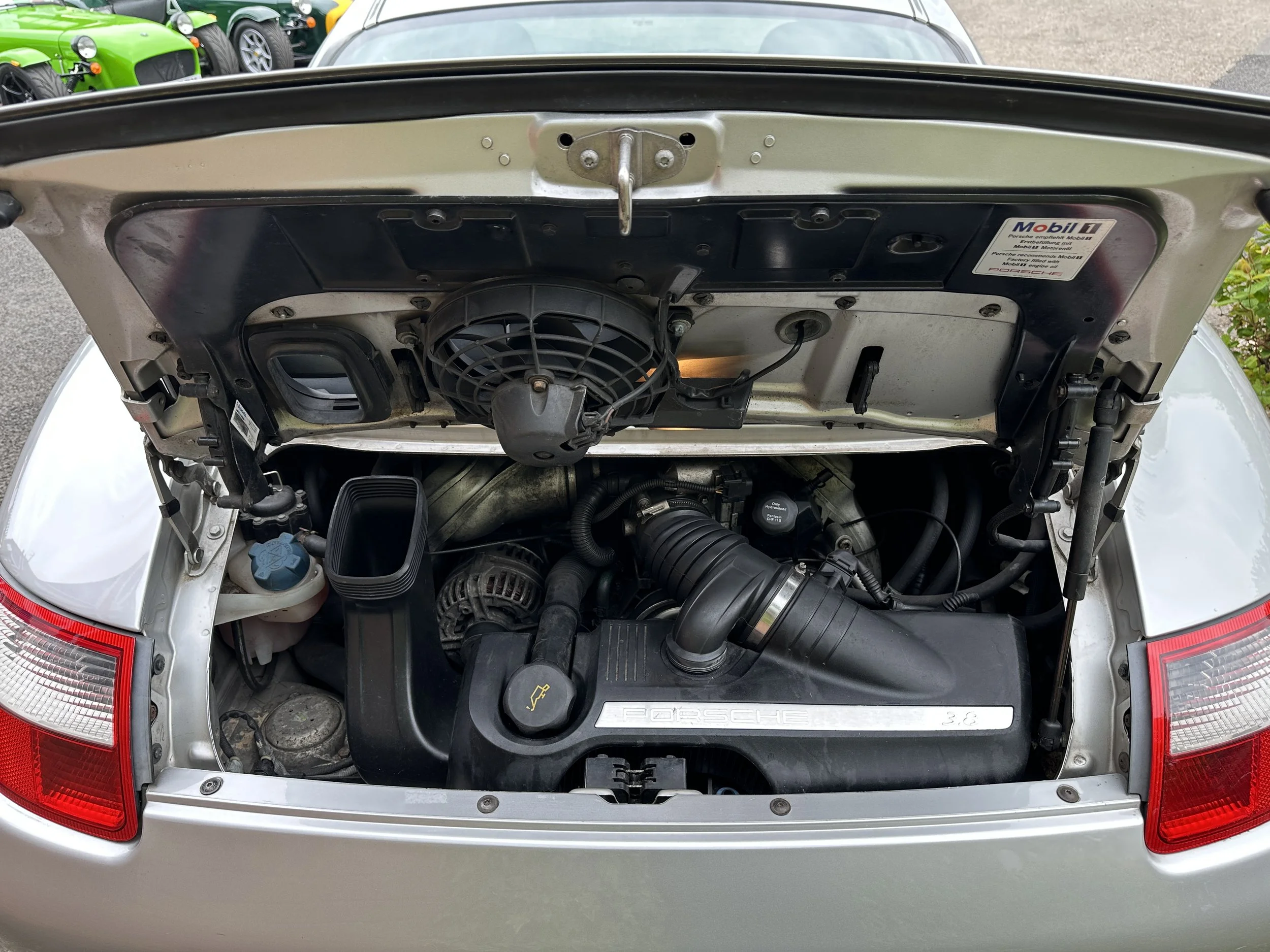 Porshe 911 (1005) - MX56ECT.jpg