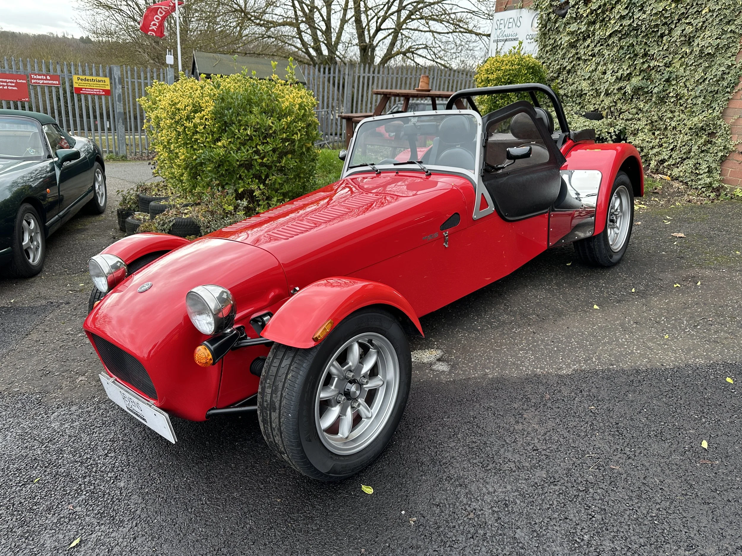 Caterham S70VEN - 270S (3).jpg