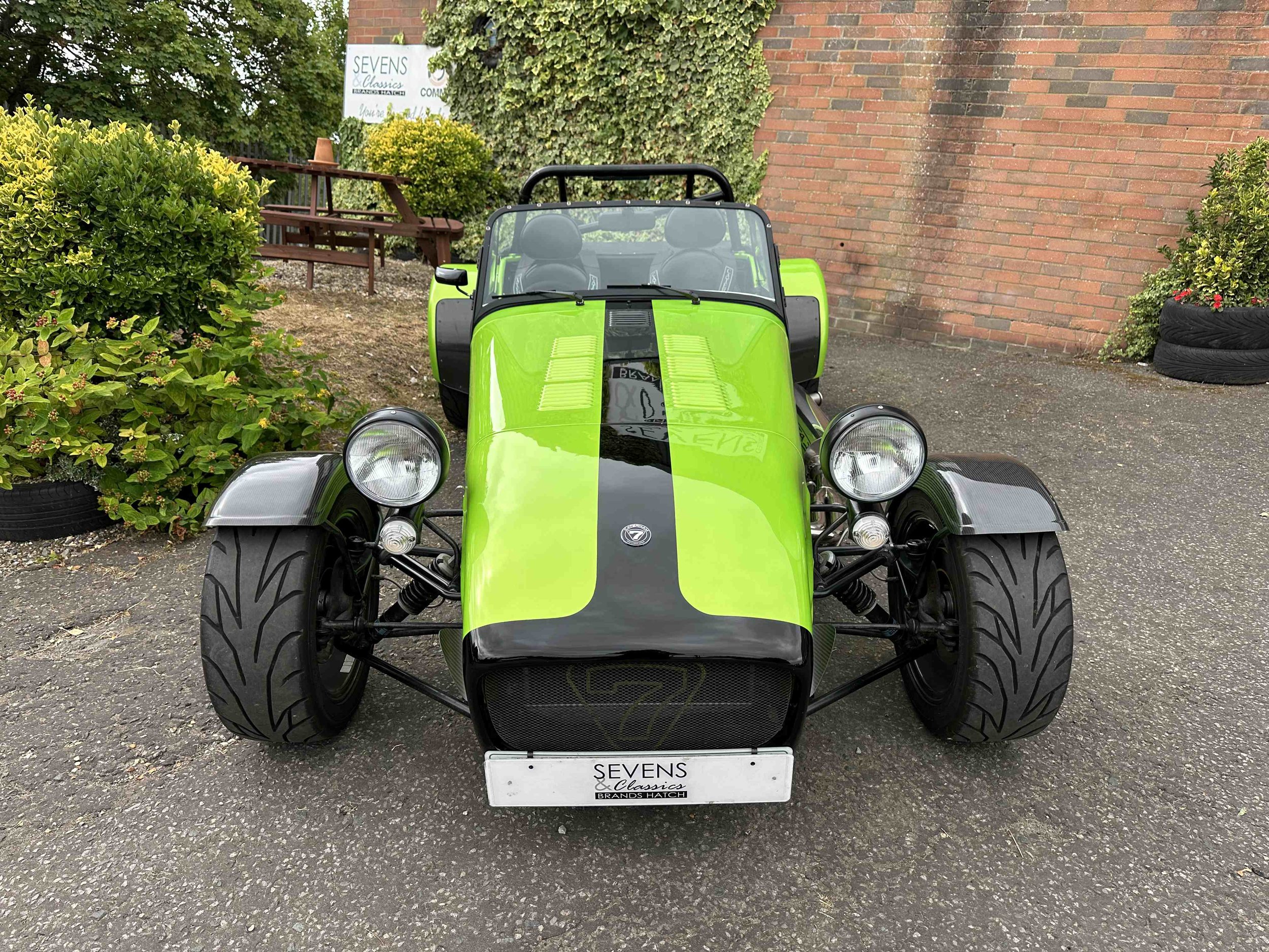 Caterham SV 220 - R99OKS (2).jpeg